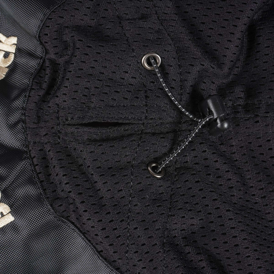 Back on Track Mesh Rug Black