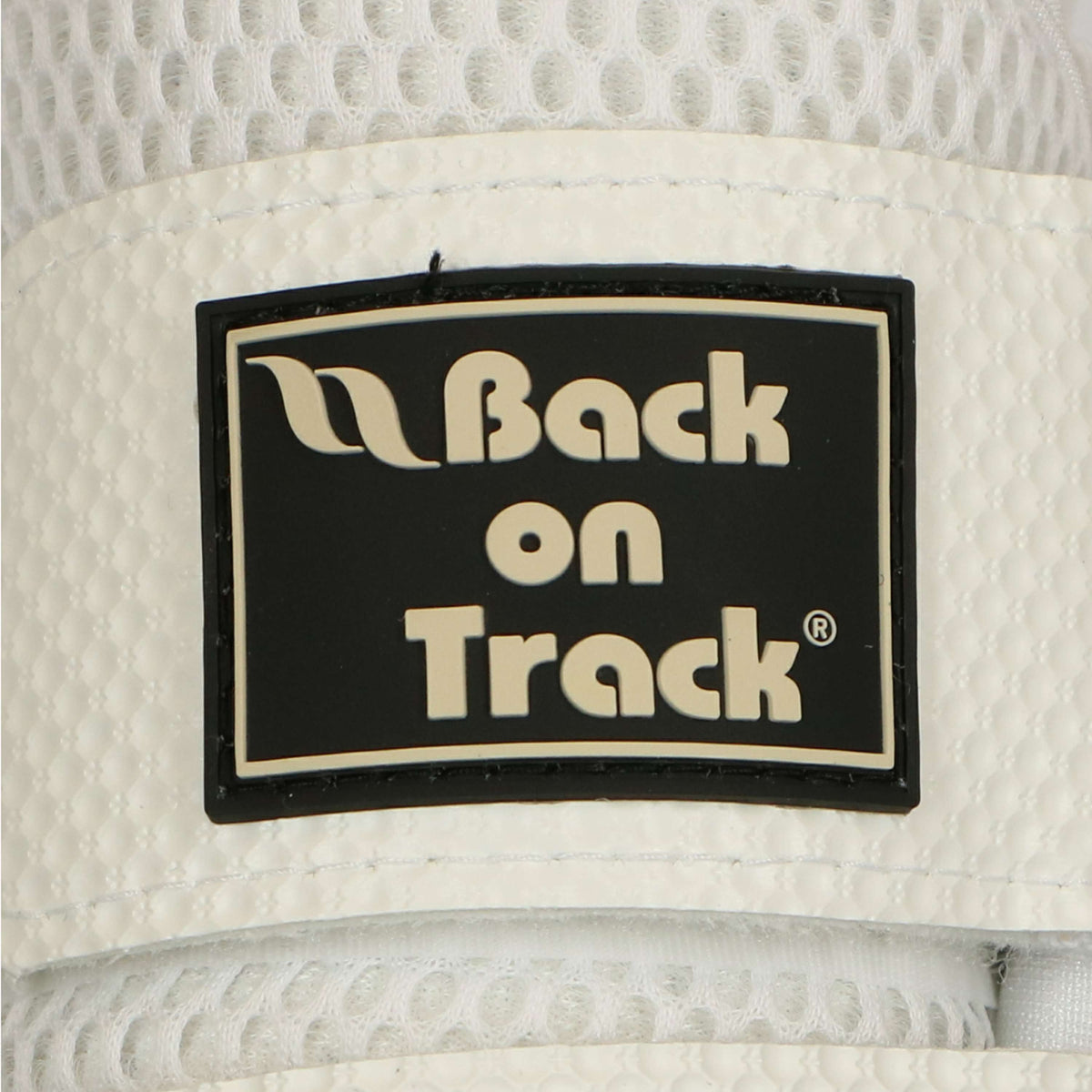 Back on Track Brush Boot 3D Mesh White