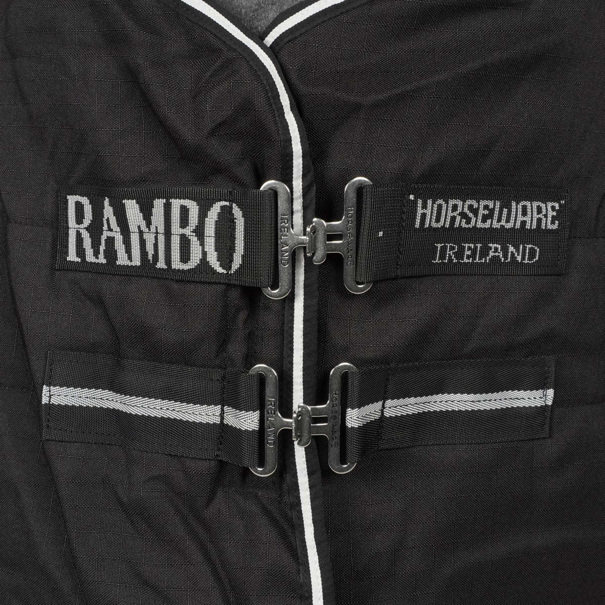 Rambo Stable Rug 200g Black/Silver