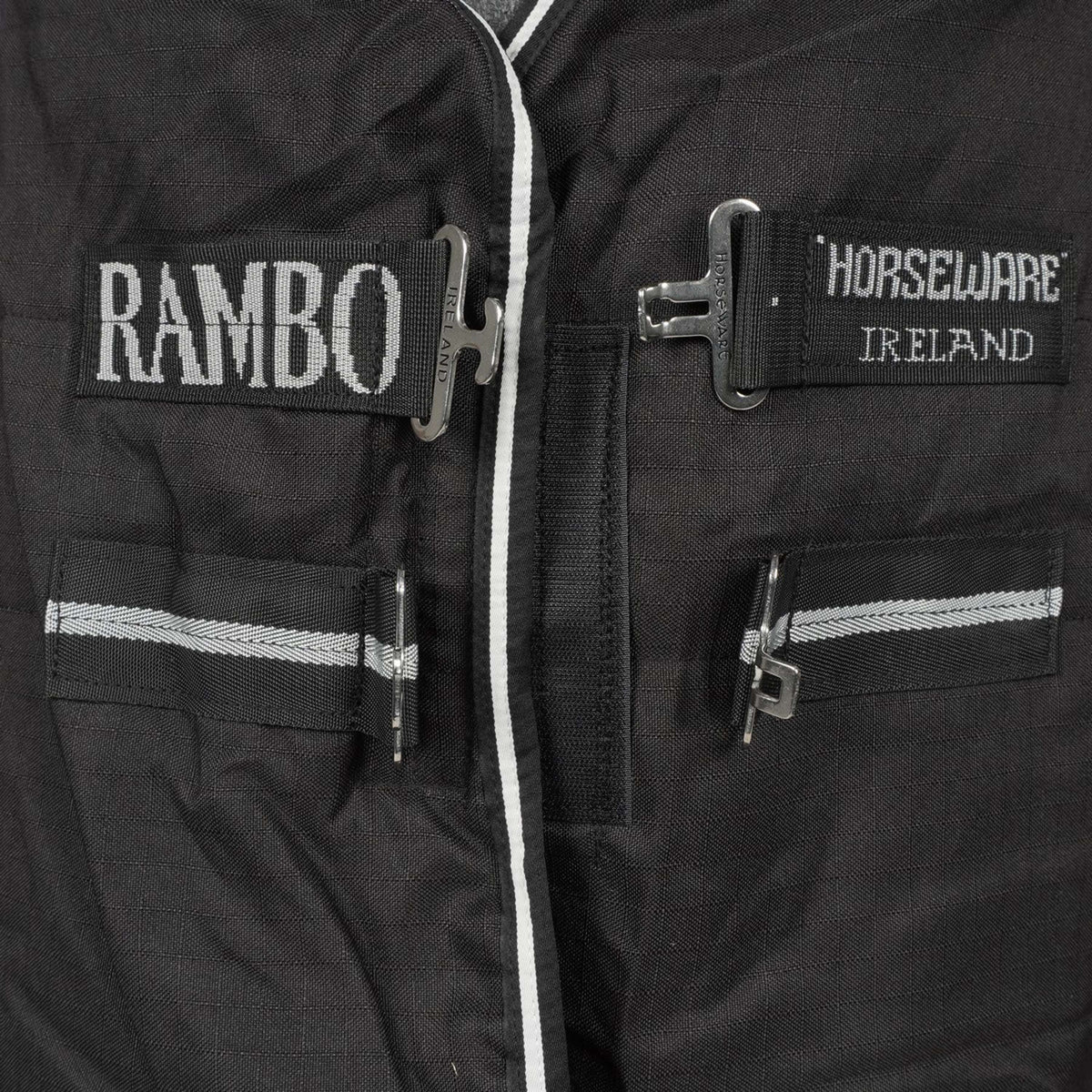 Rambo Stable Rug 100g Black/Silver