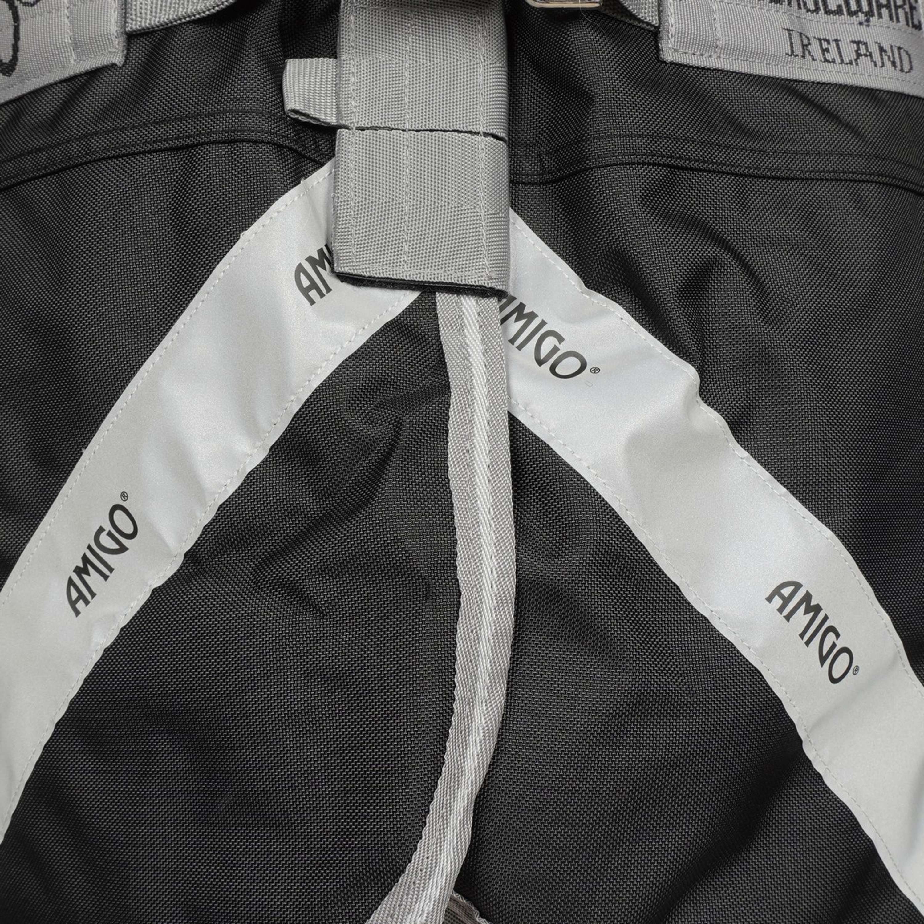 Amigo Bravo 12XL Original Turnout Lite 0g Black/Titanium Grey