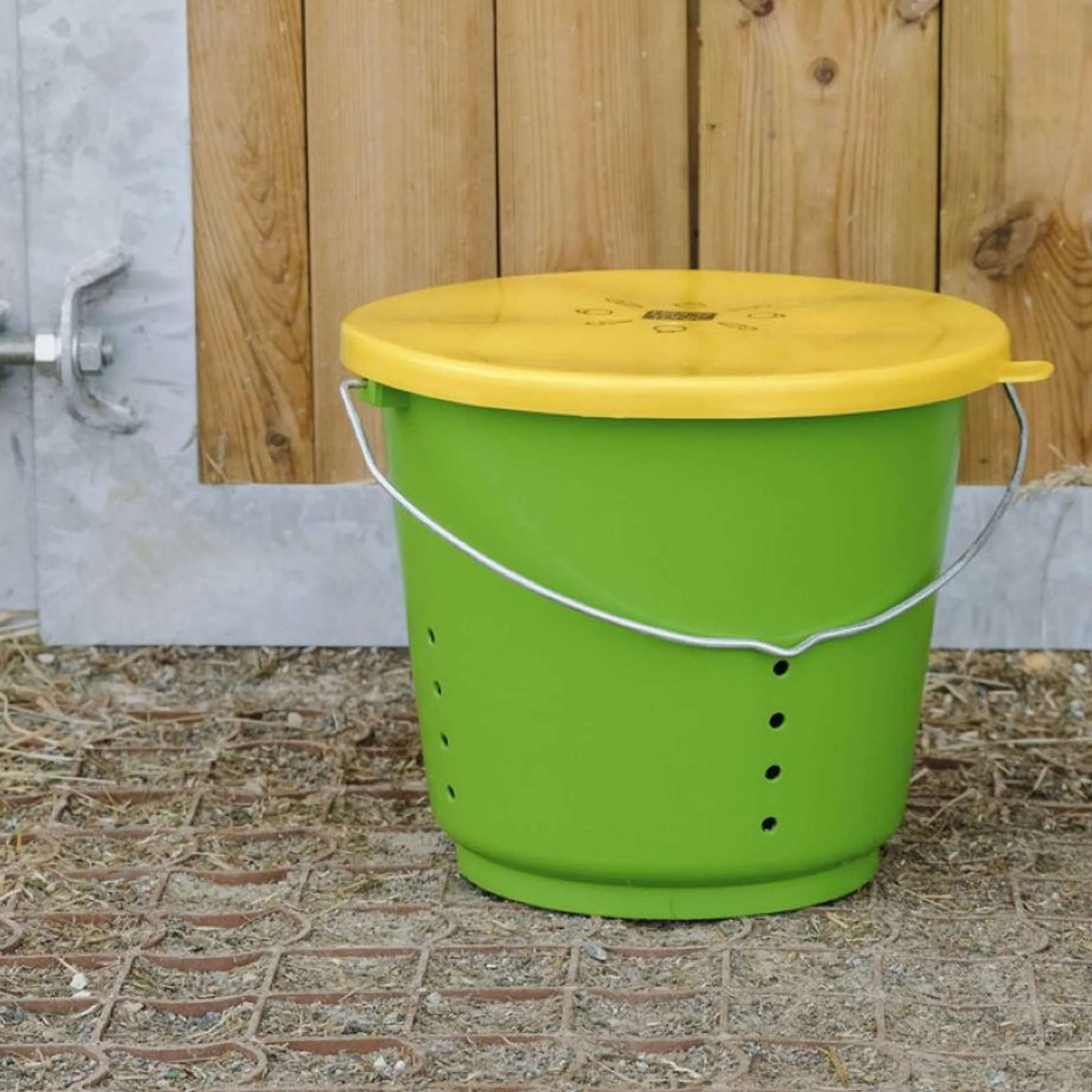 Hippotonic Bucket for Apples and Carrots (excluding Lid)