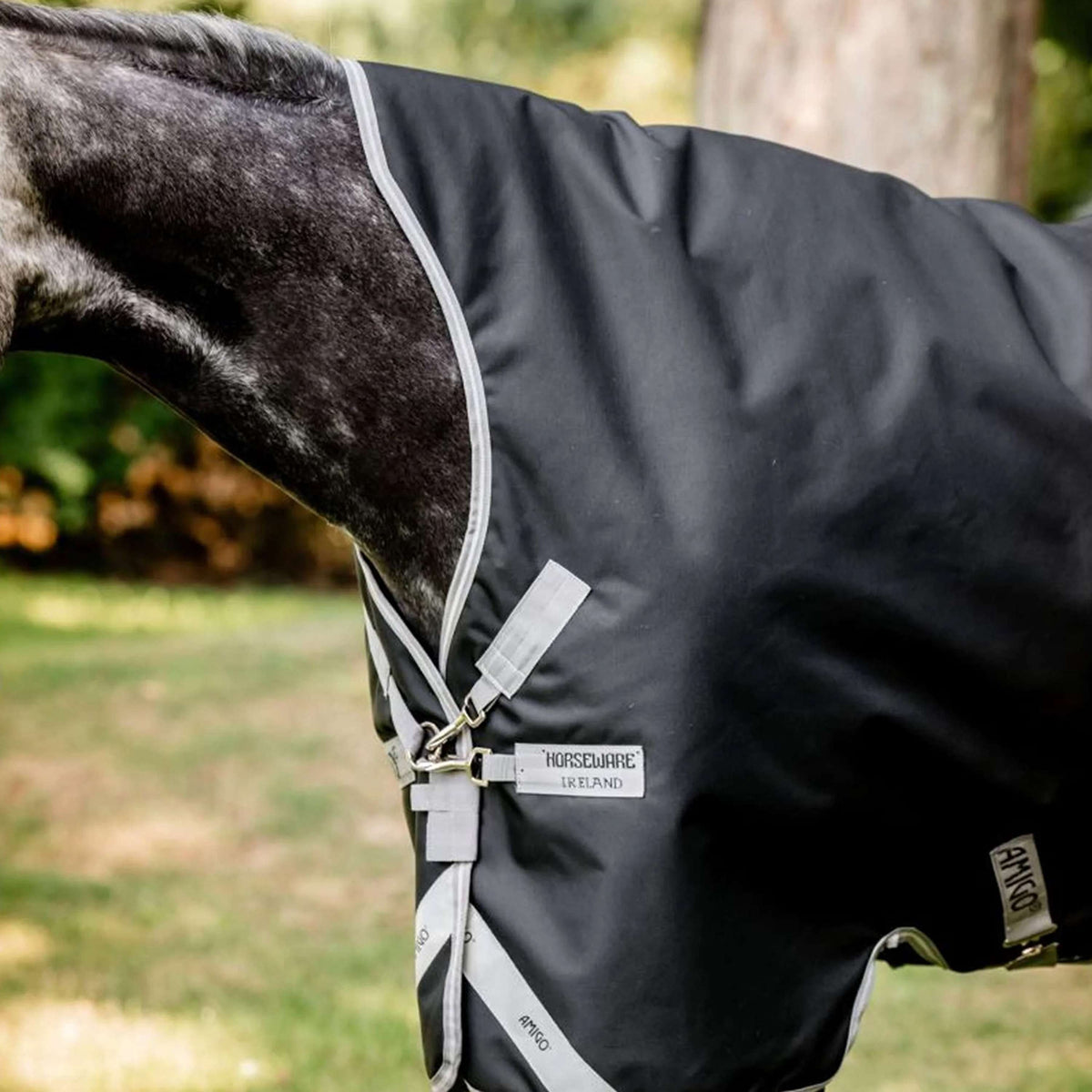 Amigo Wug Turnout 1200D 50g Black/Titanium Grey/Silver