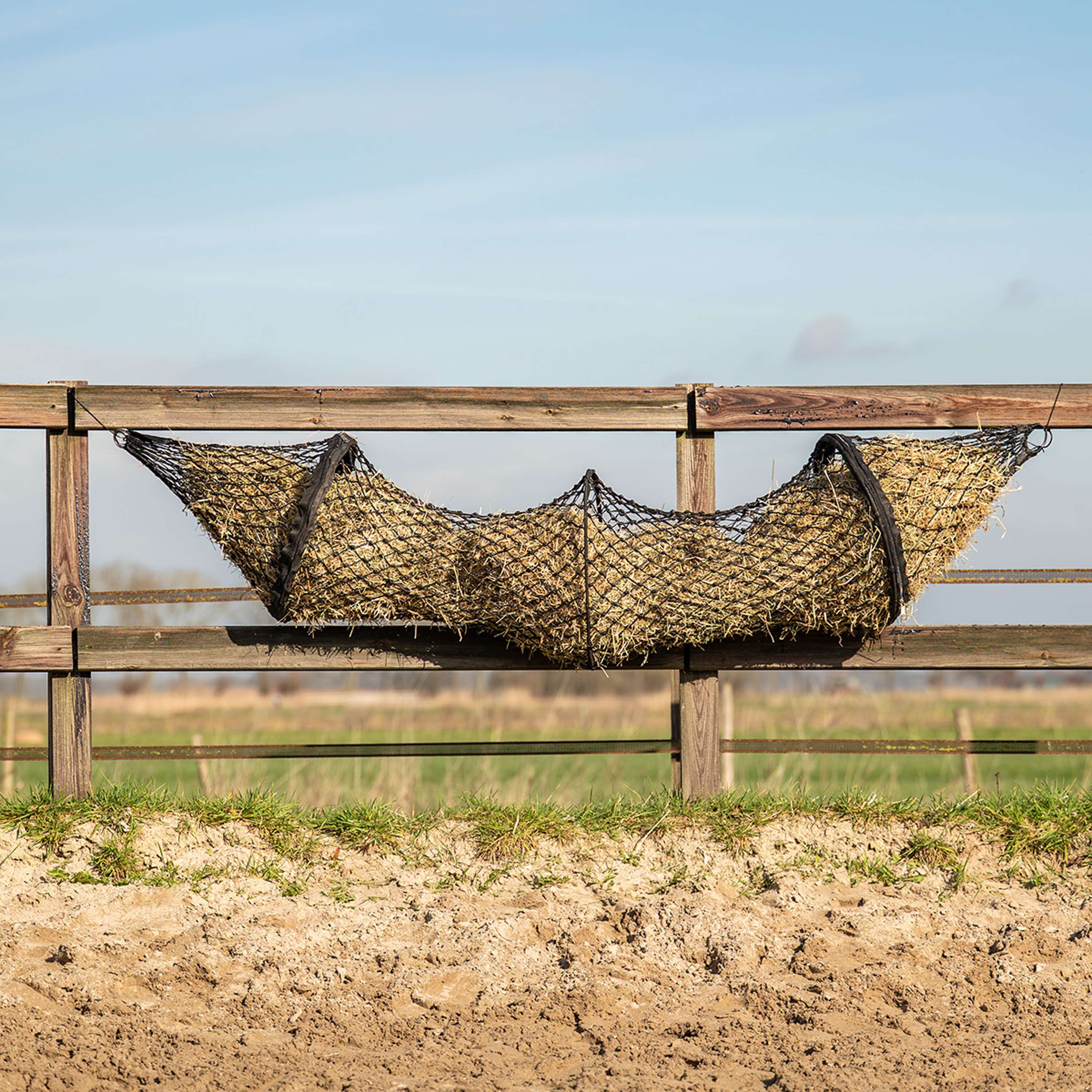 Agradi Horse Hay Net Tunnel Shape Maas 5x5cm Black
