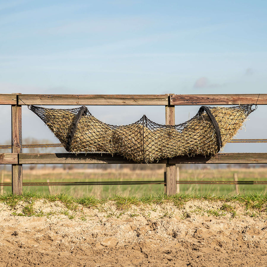 Agradi Horse Hay Net Tunnel Shape Maas 5x5cm Black