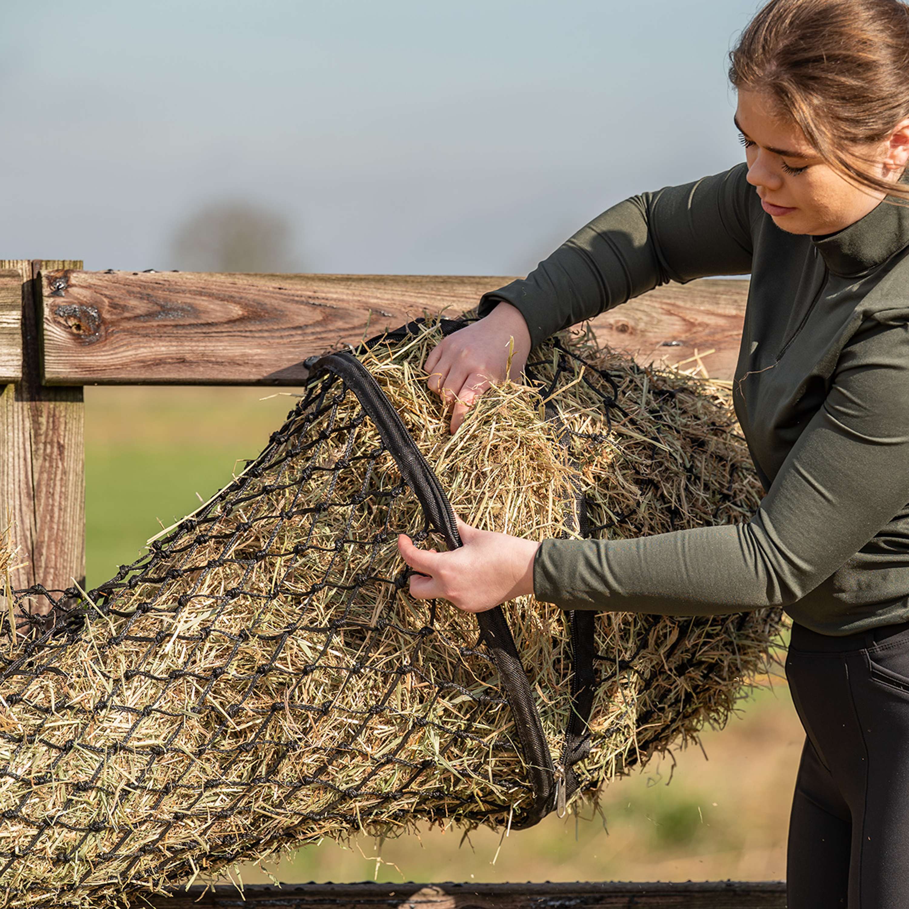 Agradi Horse Hay Net Tunnel Shape Maas 5x5cm Black