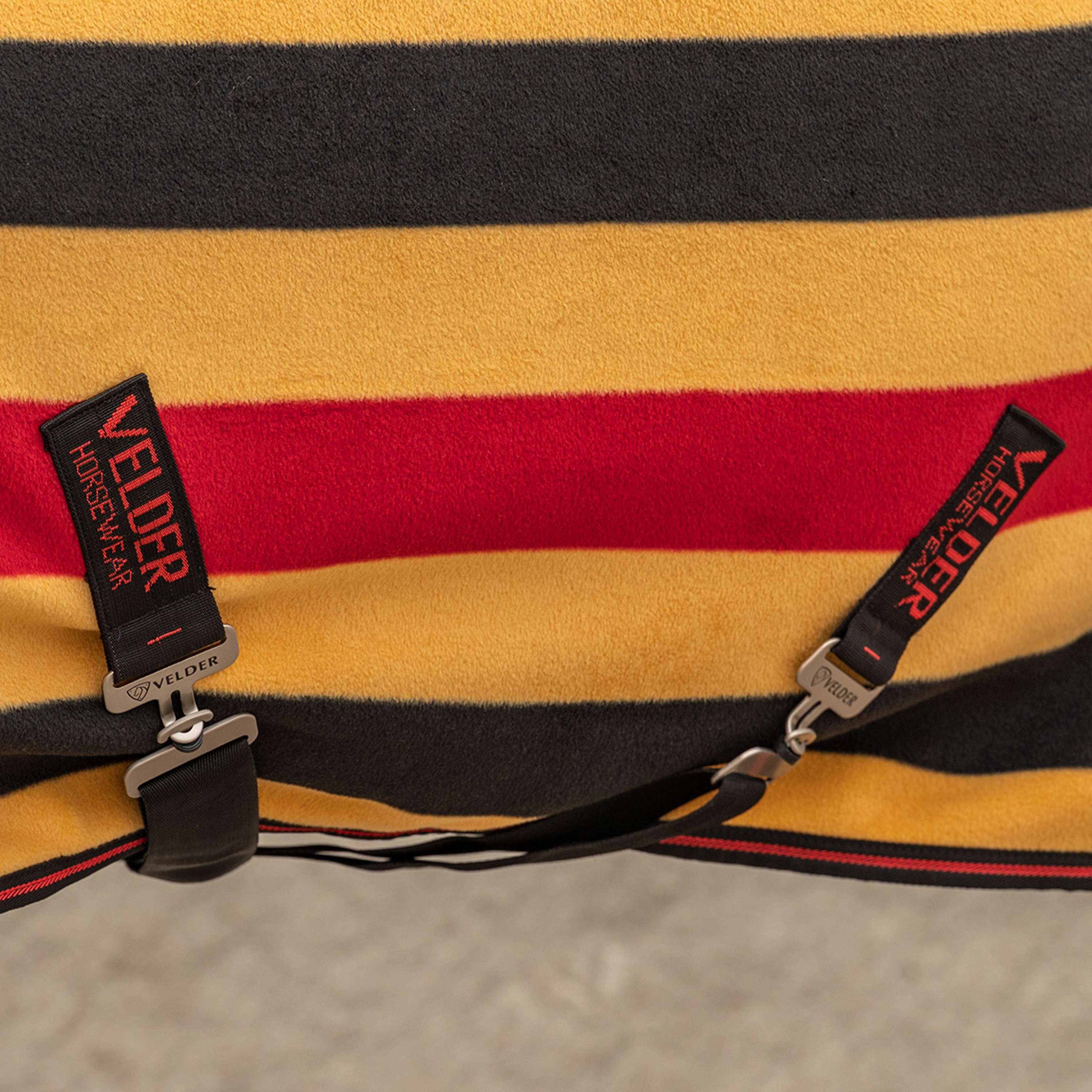 Velder Horsewear Premium Deluxe Fleece Cooler Rug Black/Yellow