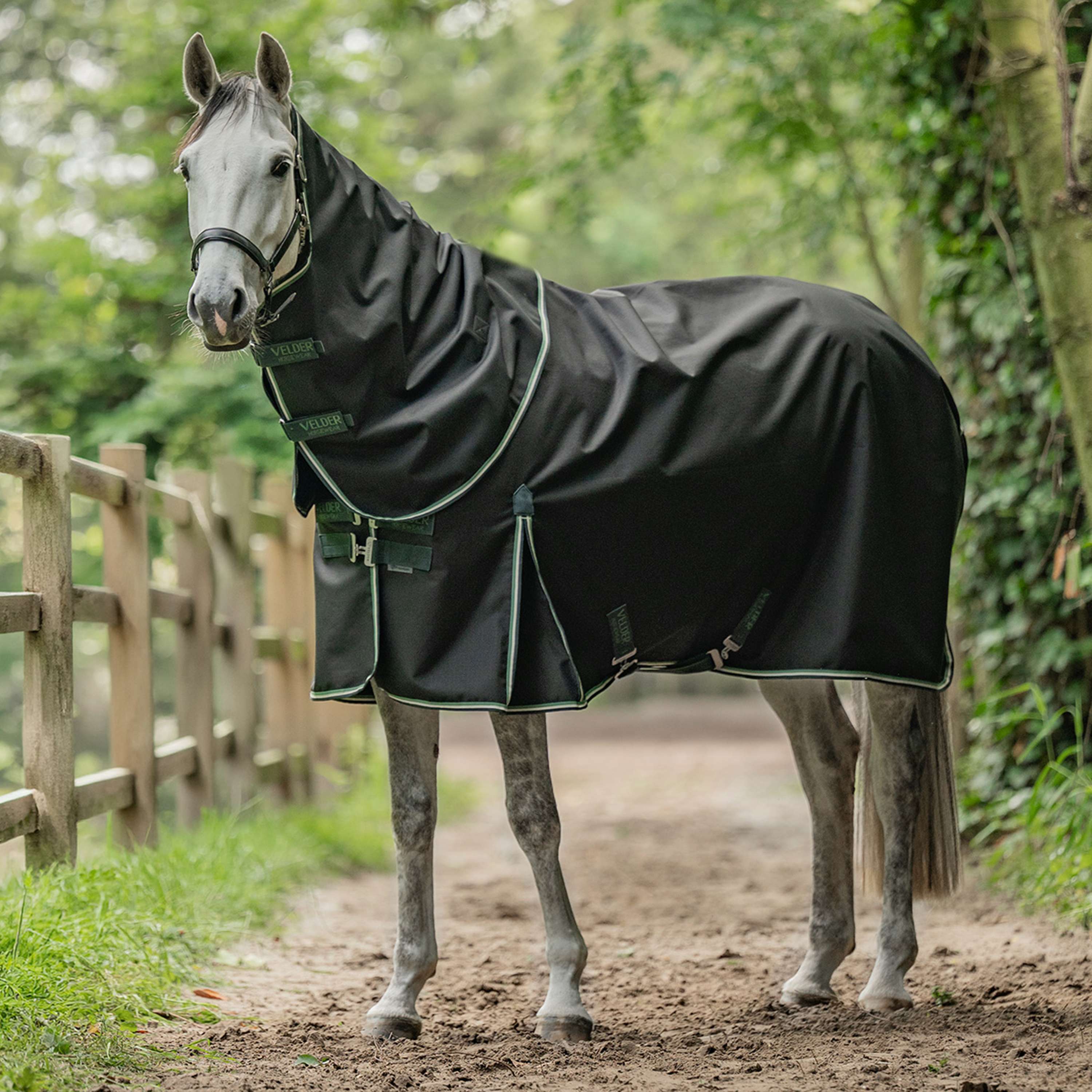 Velder Horsewear Premium Turnout 900D 0g T Bar Night Forest