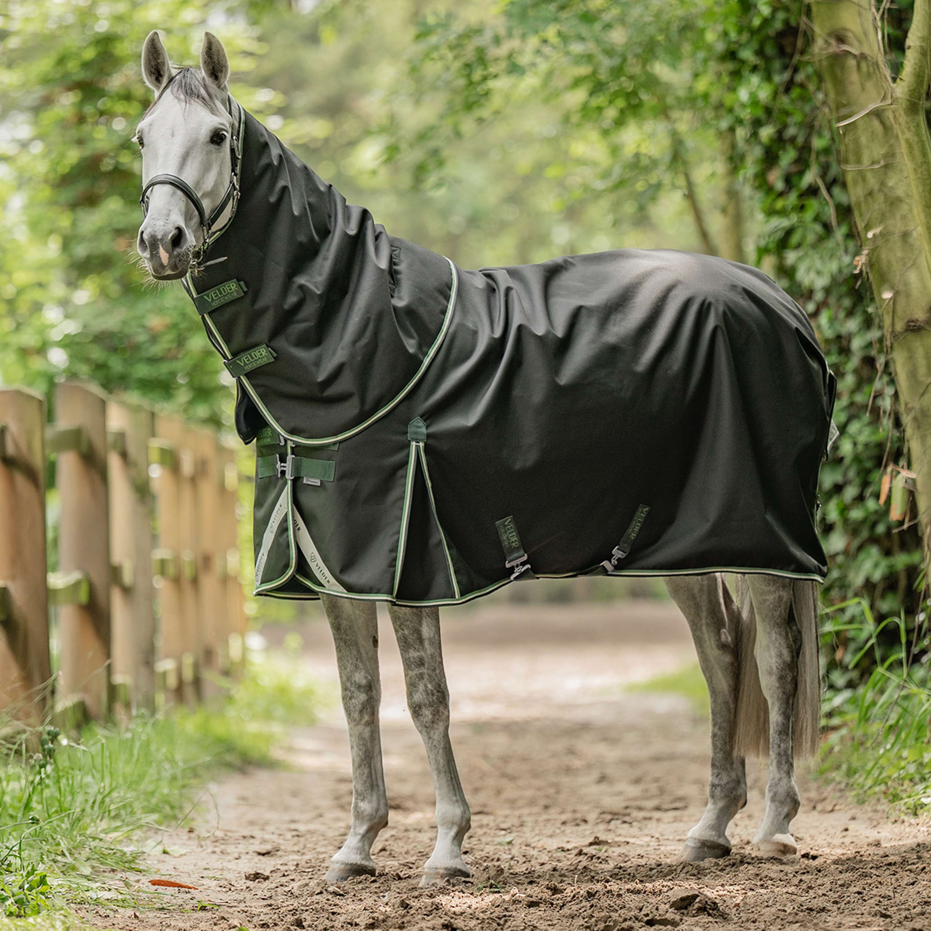 Velder Horsewear Premium Neck Cover Turnout 100g Night Forest