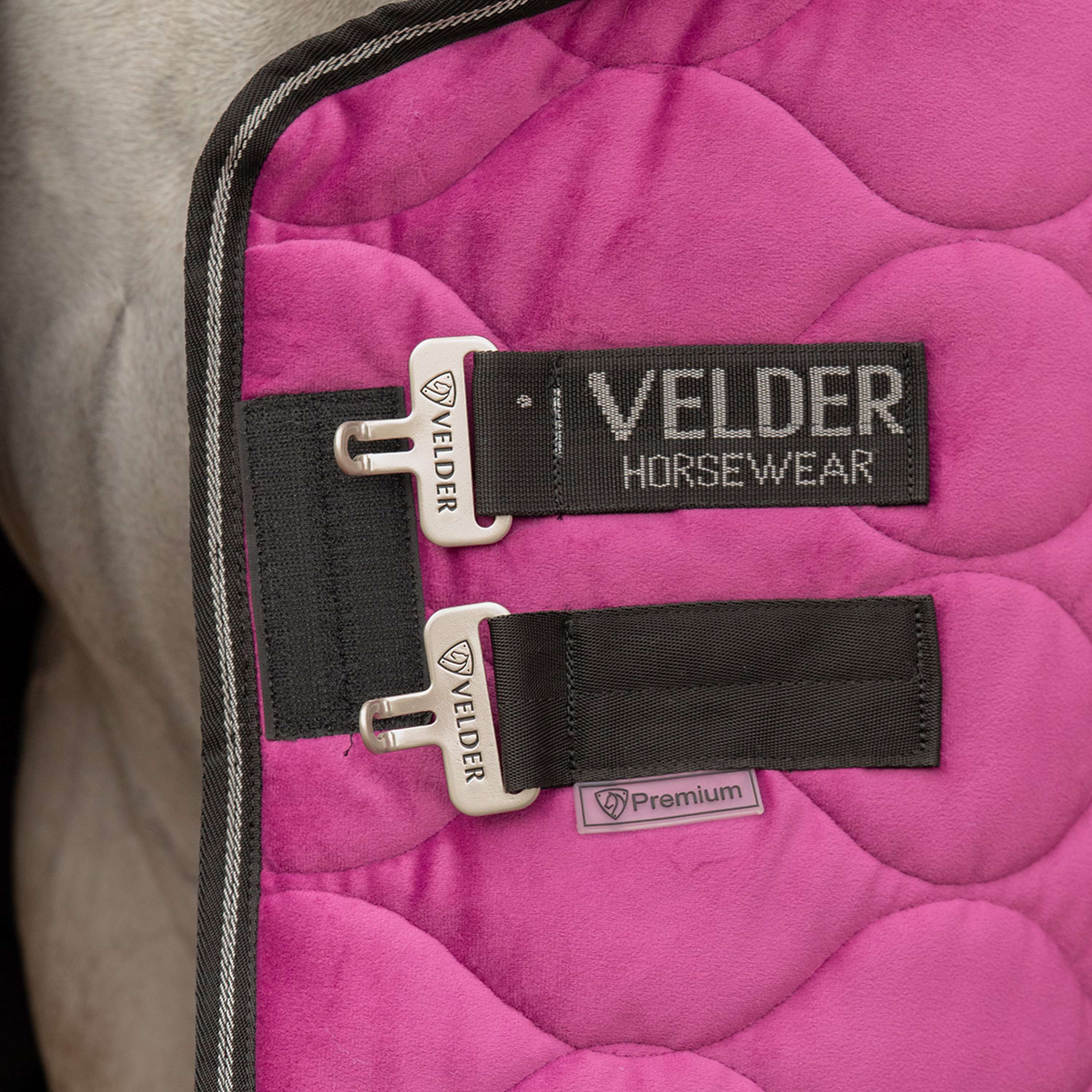 Velder Horsewear Premium Show Rug Satin Glow Dutch Raspberry