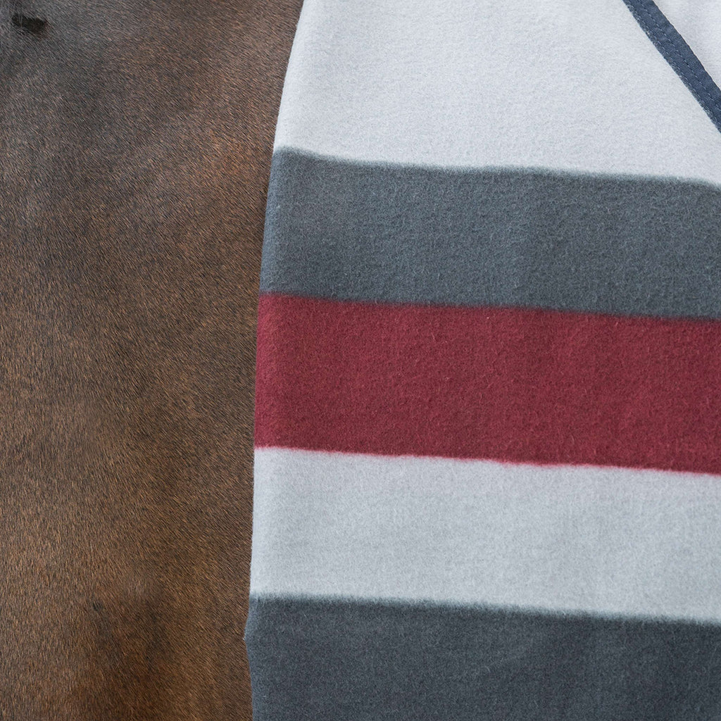 Velder Horsewear Essentials Fleece Rug Polar Stripes Grey/Bordeaux