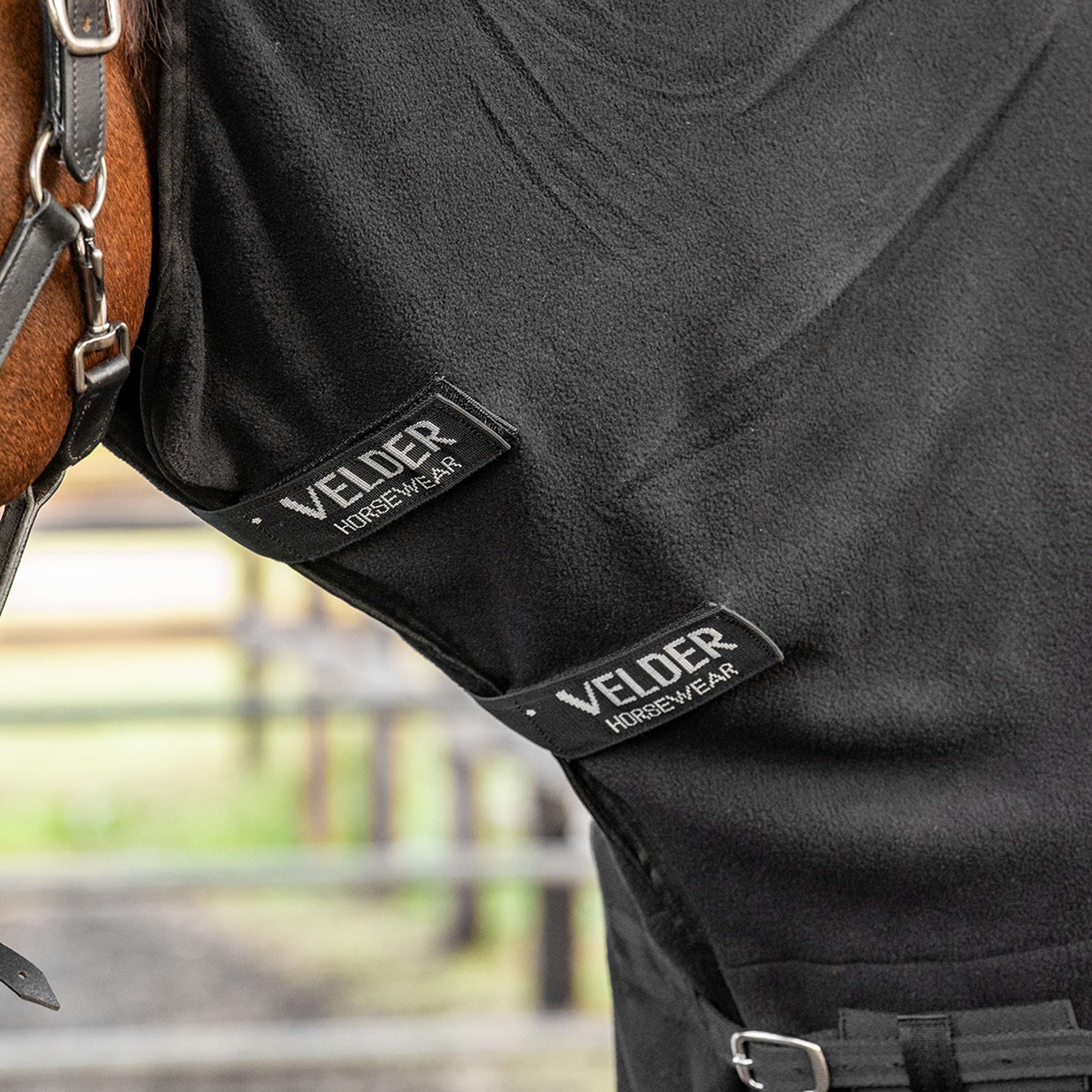 Velder Horsewear Essentials Fleece Rug Comfy with a Hood Black