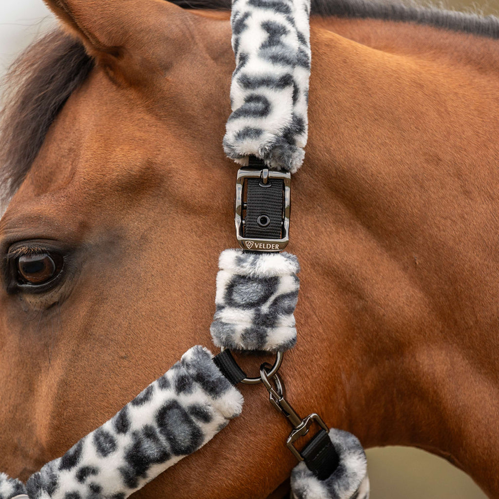 Velder Horsewear Premium Halter Comfort Fur Snow Leopard Grey
