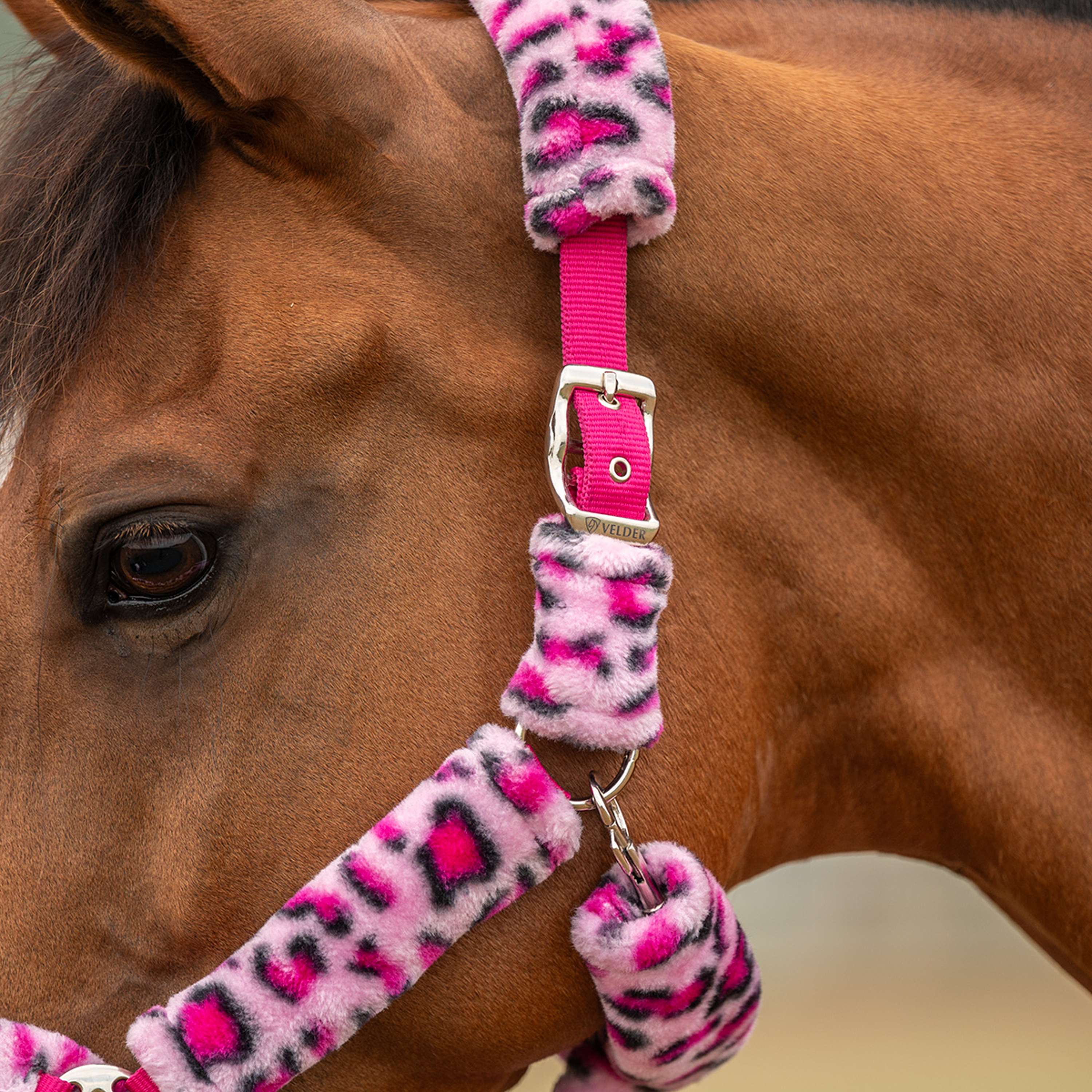 Velder Horsewear Premium Halter Comfort Fur Snow Leopard Pink