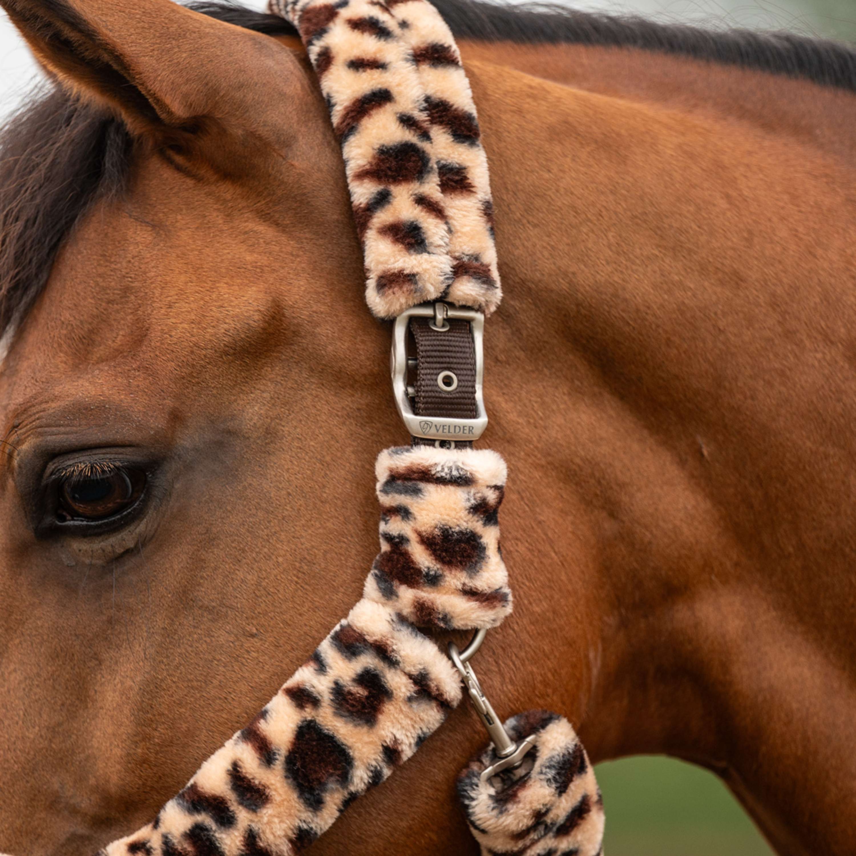 Velder Horsewear Premium Halter Comfort Fur Snow Leopard Brown
