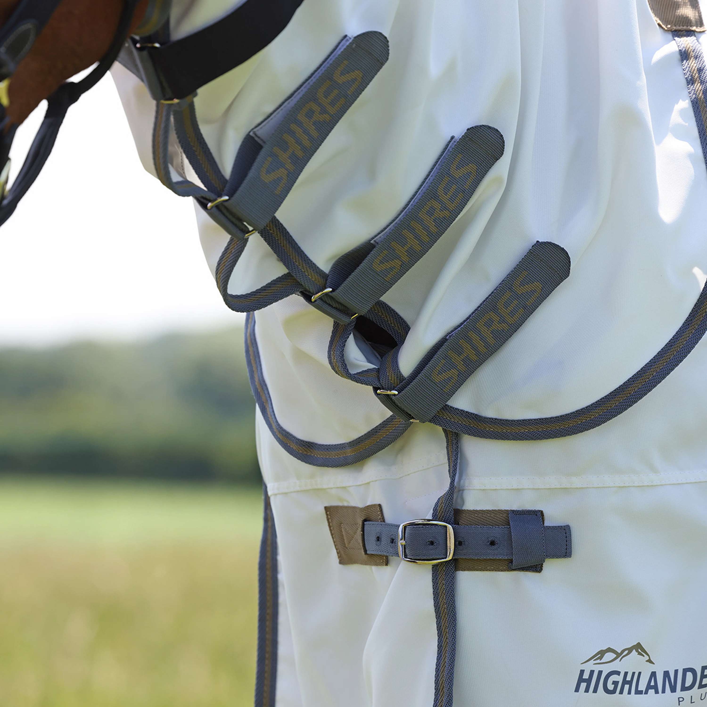 Highlander Plus by Shires Eczema Rug Sweet-Itch Combo White/Airforce
