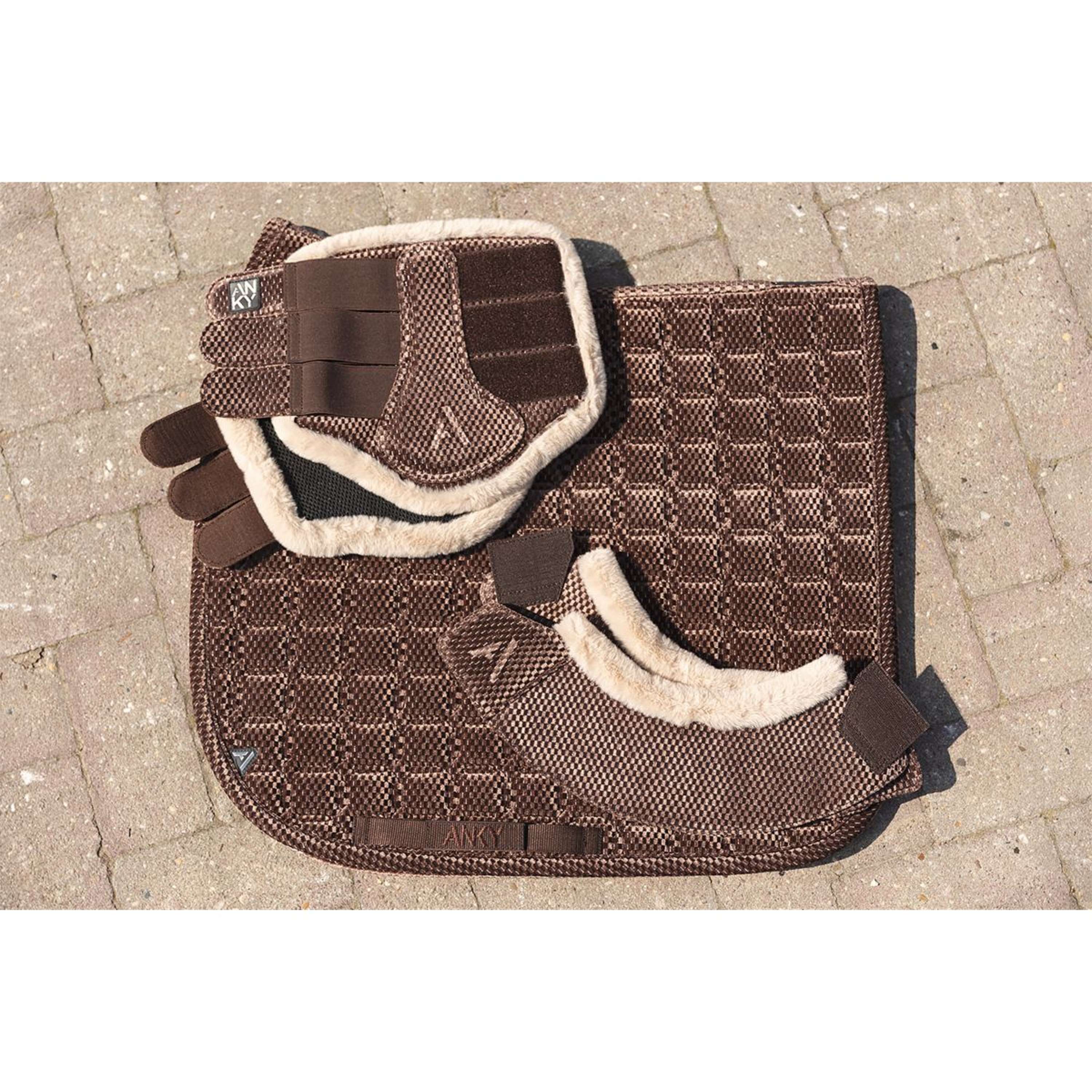 ANKY Saddlepad Check Velvet XB25003 Dressage Deep Taupe