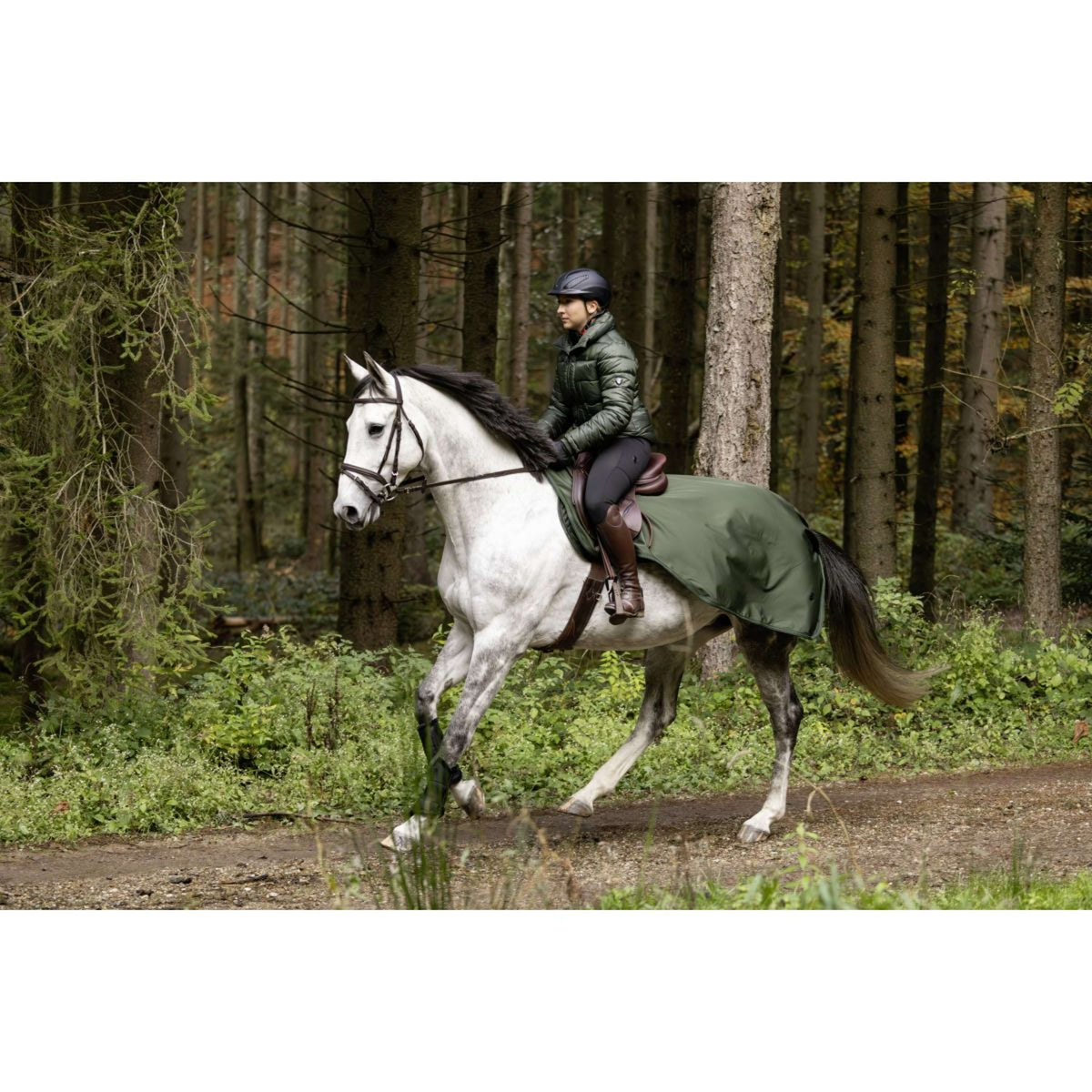 Covalliero Exercise Rug AW24 Opal Green