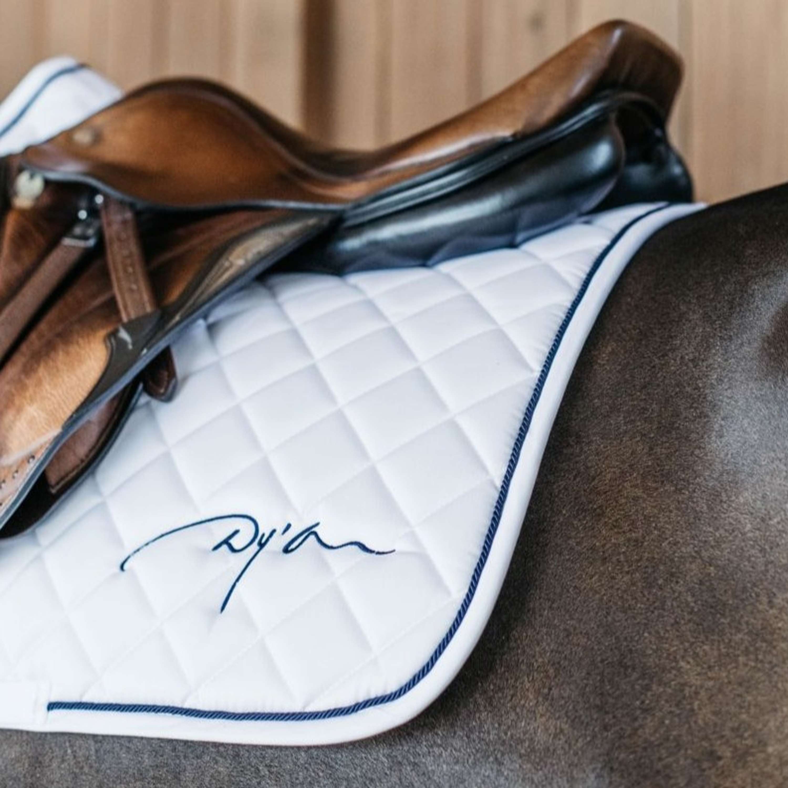 Dyon Saddlepad Diamond Jumping White