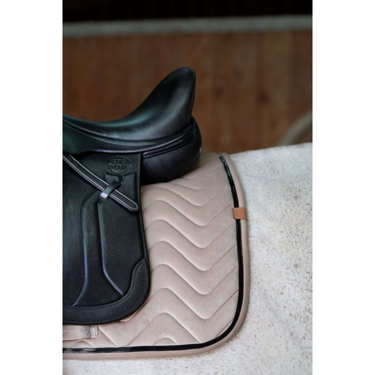 EQUITHÈME Saddlepad Glossy Dressage Beige