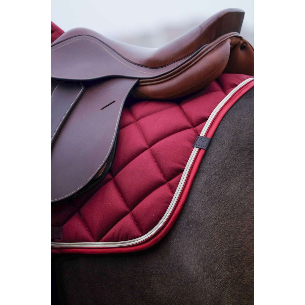 EQUITHÈME Saddlepad Classic Jumping Burgundy