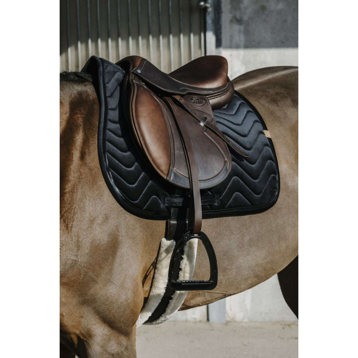 EQUITHÈME Saddlepad Glossy General Purpose Black