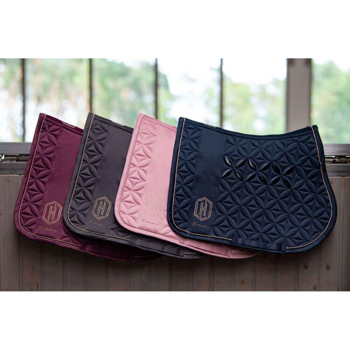 Eskadron Saddlepad Heritage Mattgloss Big Square Dressage Basalt