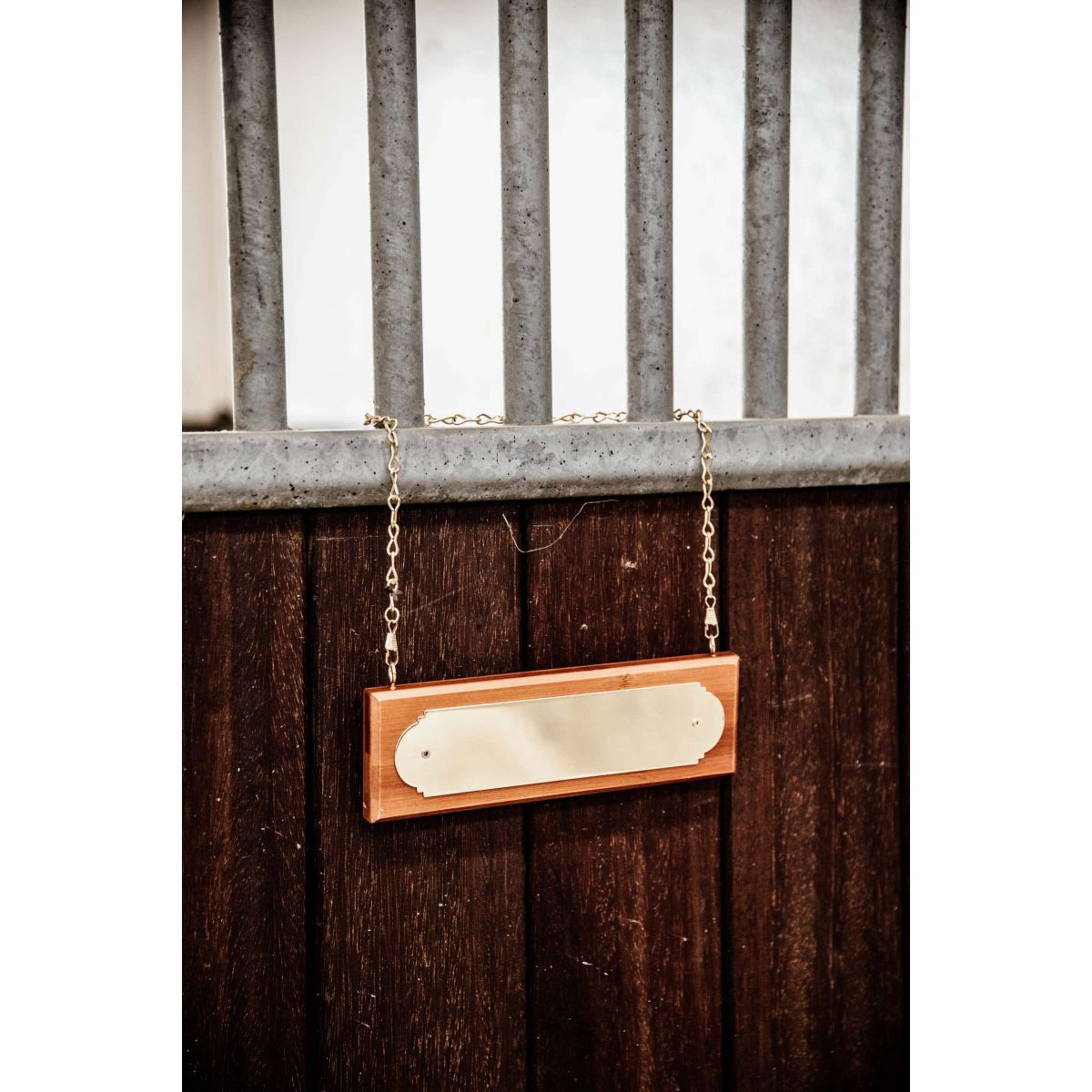 Grooming Deluxe by Kentucky Stable Name Plate Hanger brown/gold Grooming Deluxe by Kentucky Stable Name Plate Hanger brown/gold