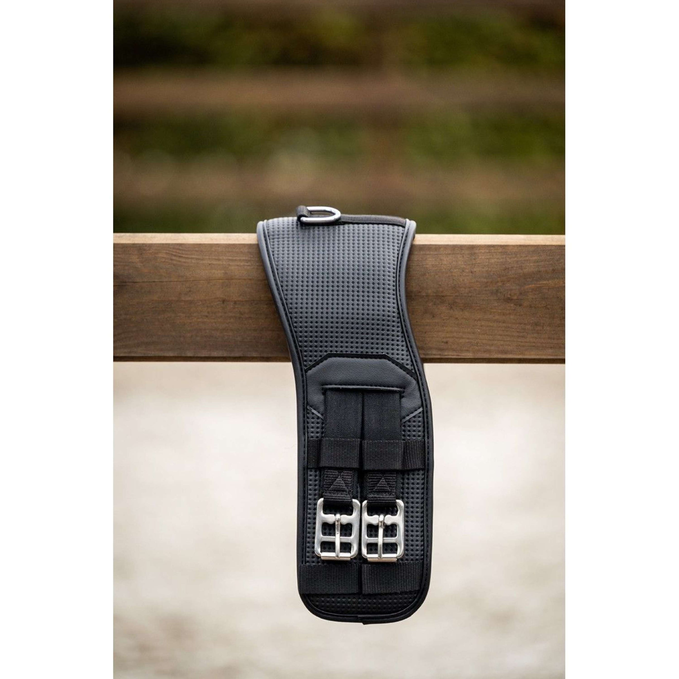 HB Dressage Girth Anatomic Black