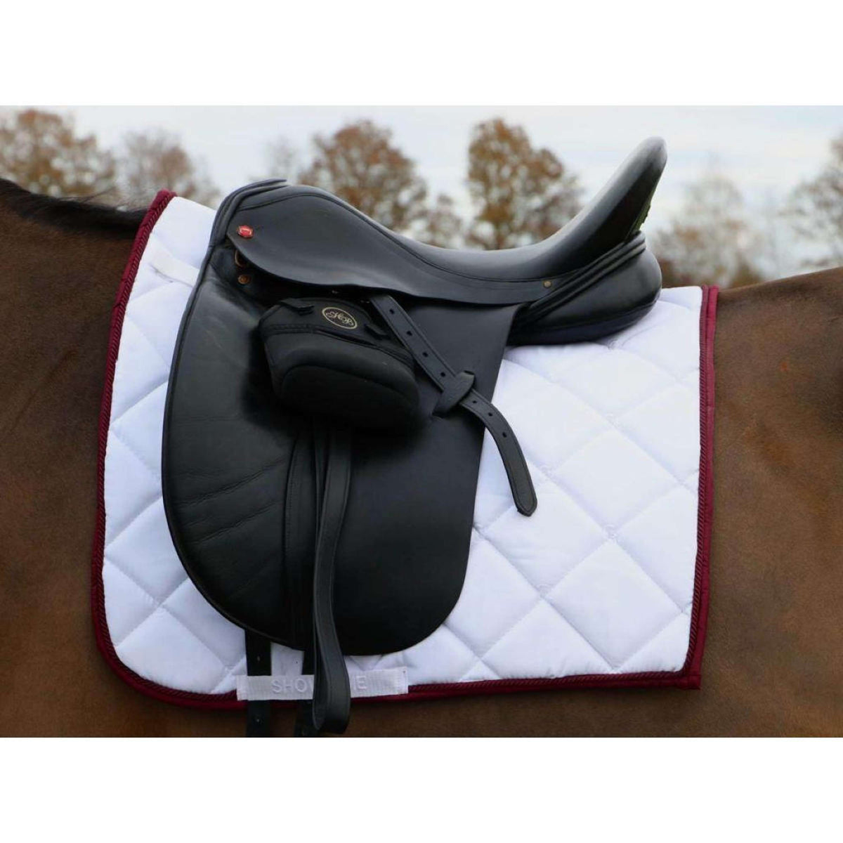 HB Saddlepad Showtime Dressage White/burgundy