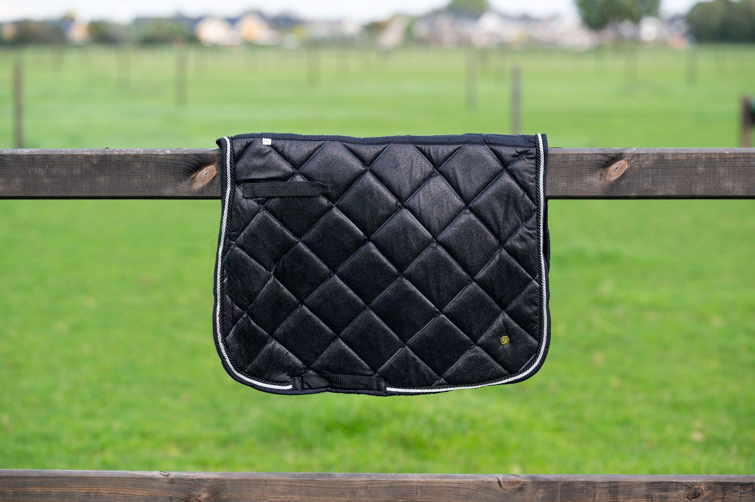 HB Saddle Pad Versatility Showtime with Logo Black