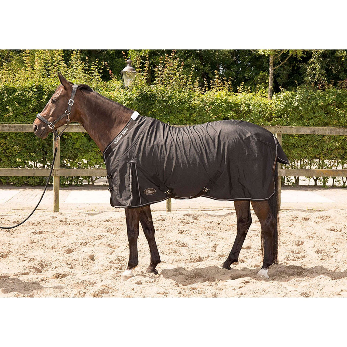 Harry's Horse Stable Rug Highliner 0g Navy with iron accents