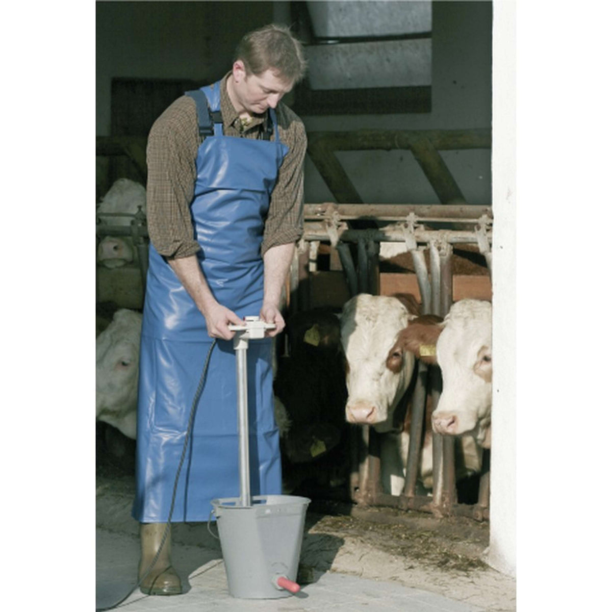 Kerbl Milk Heater with Bow Handle