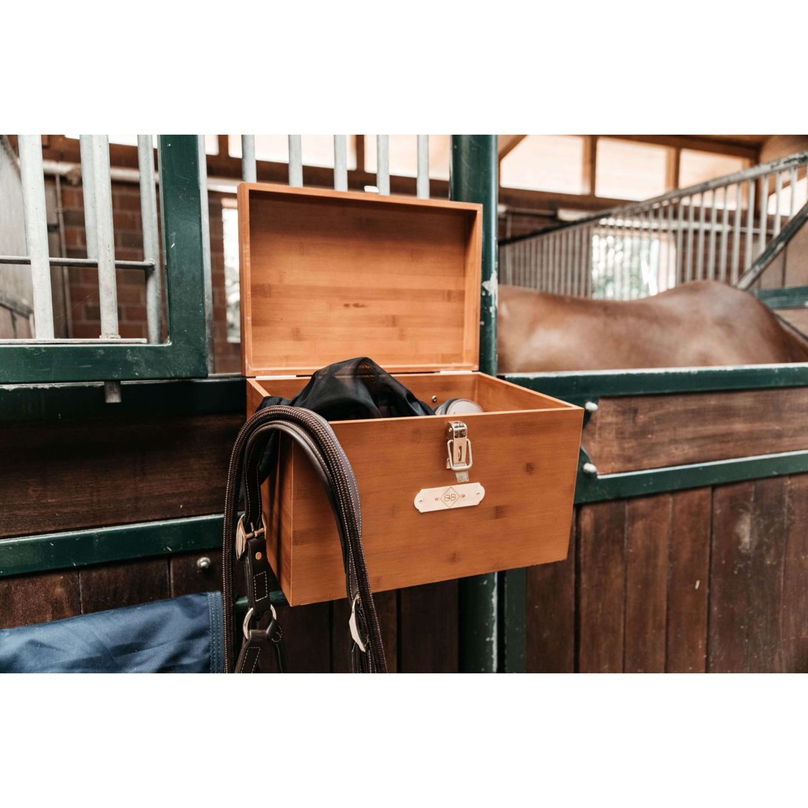 Grooming Deluxe by Kentucky Stable Tack Box Grooming Deluxe by Kentucky Stable Tack Box