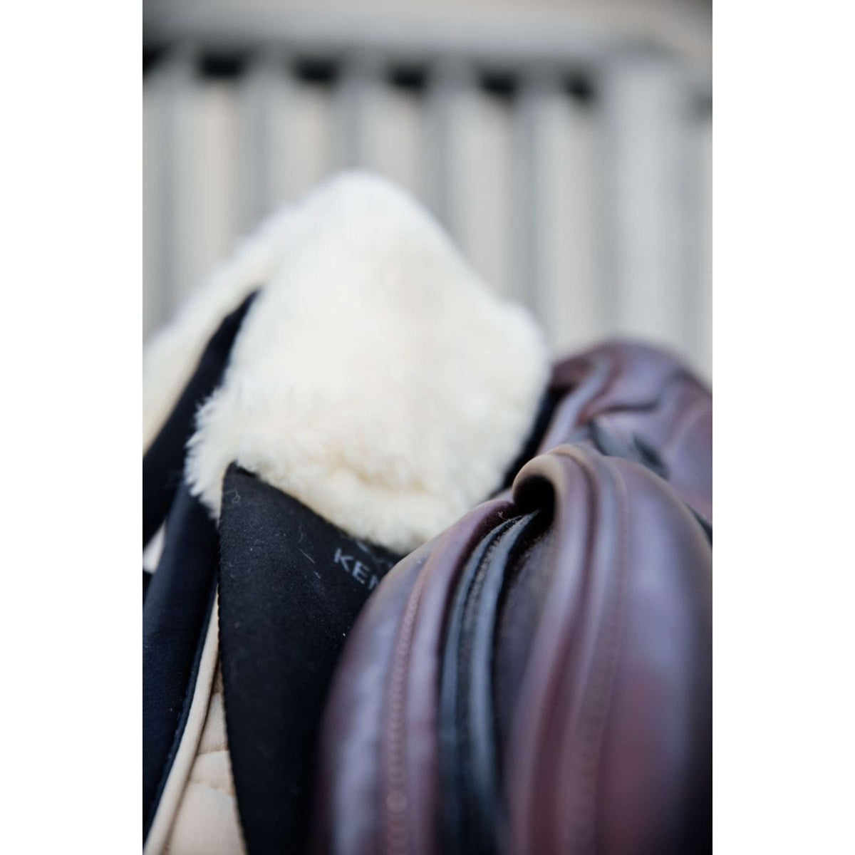 Kentucky Half Pad Impact Equalizer Sheepskin Black