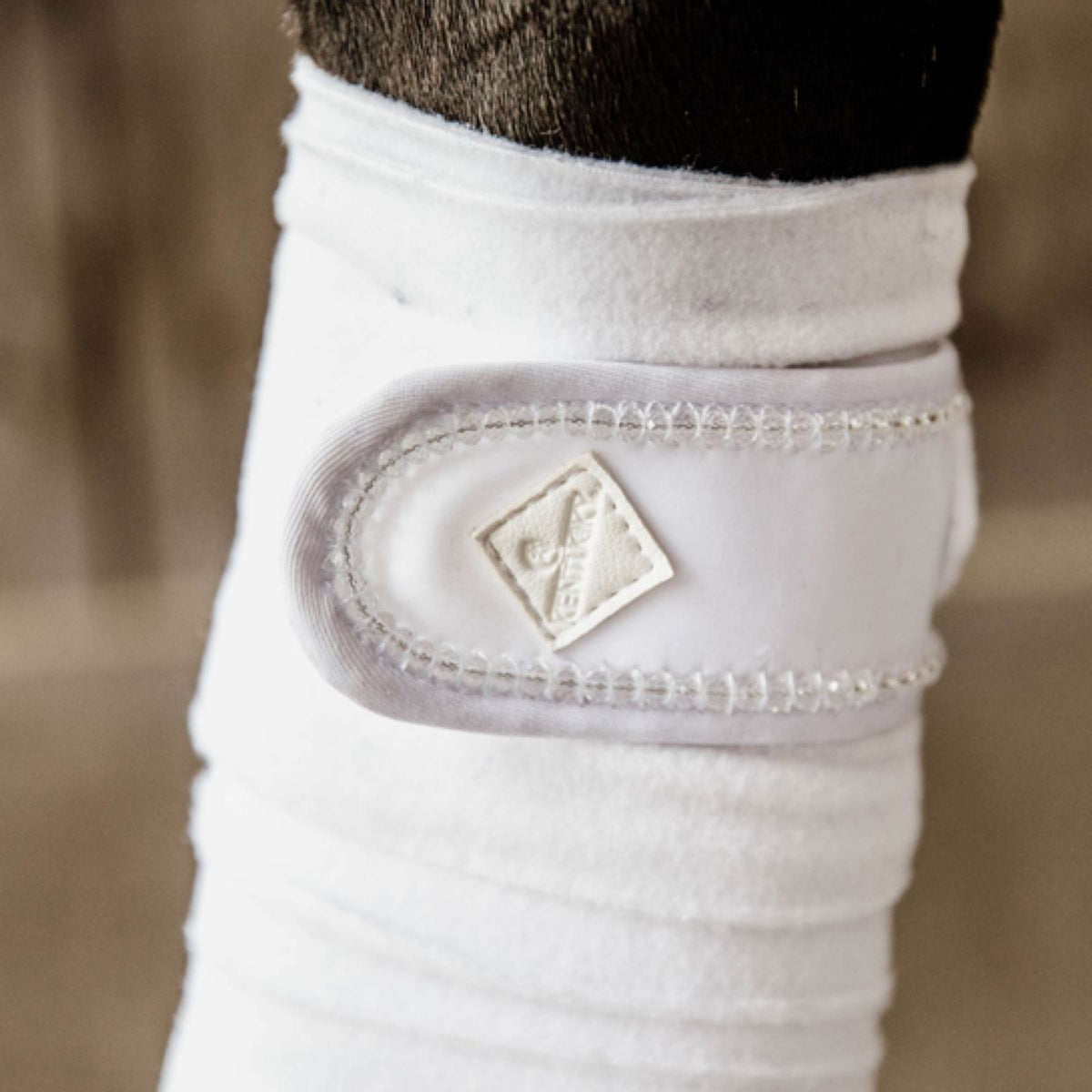 Kentucky Bandages Polar Fleece Pearls White