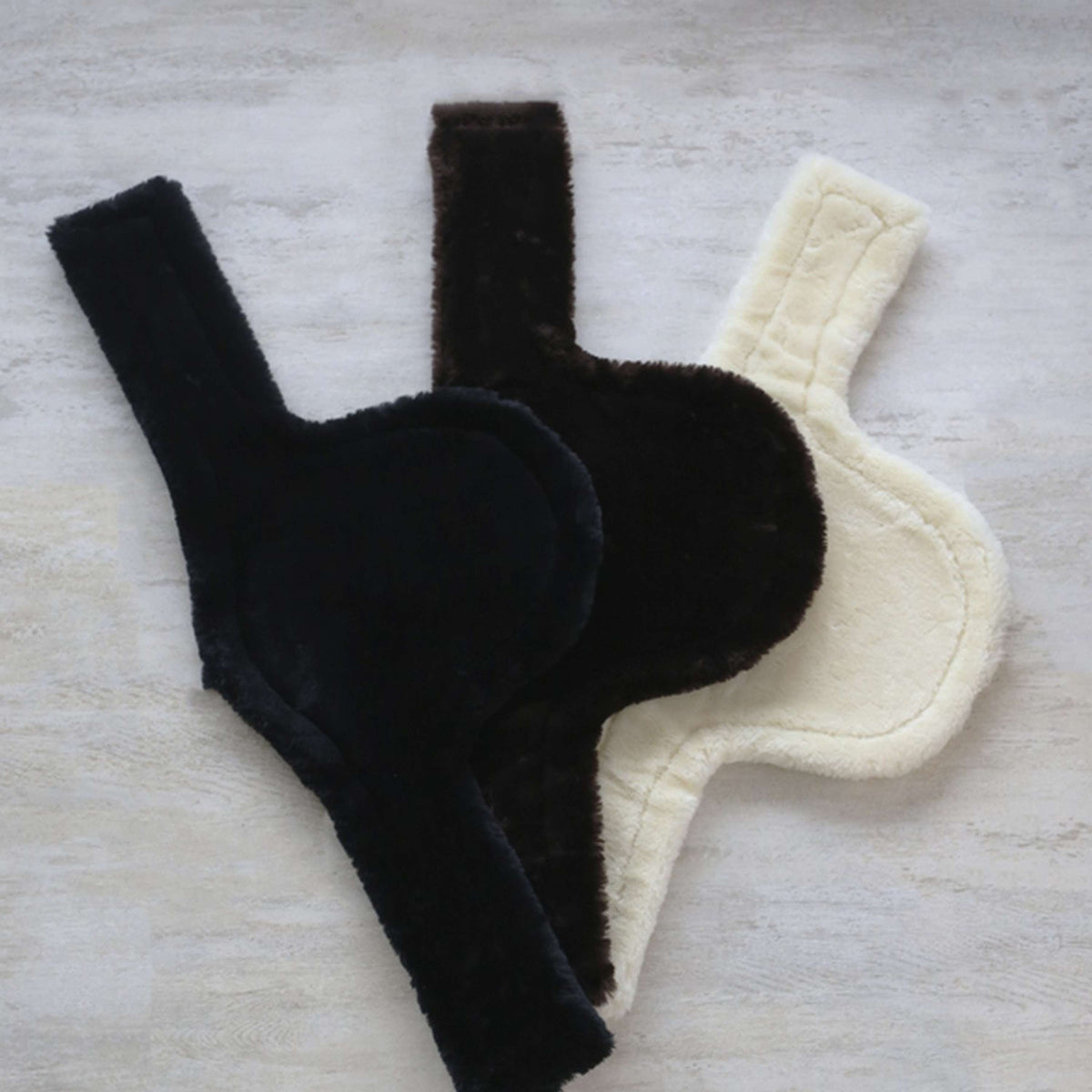 Kentucky Girdle Cover Sheepskin Stud Black