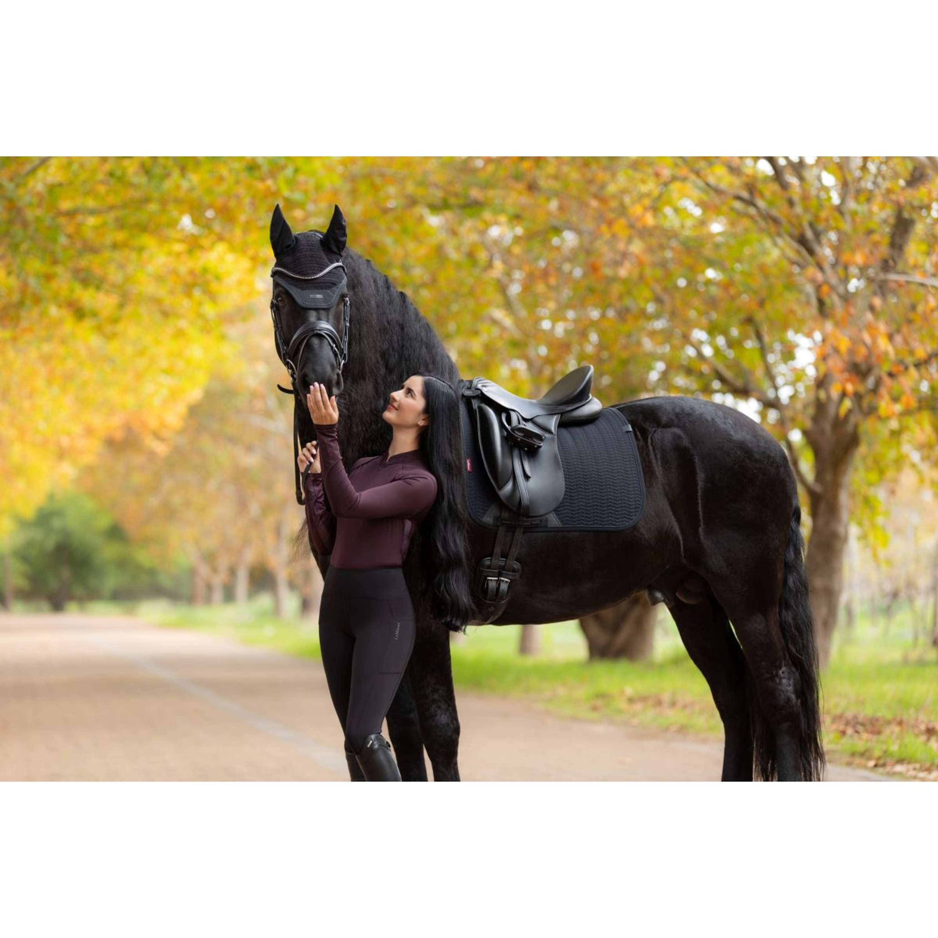 LeMieux Saddlepad Essence Dressage Black