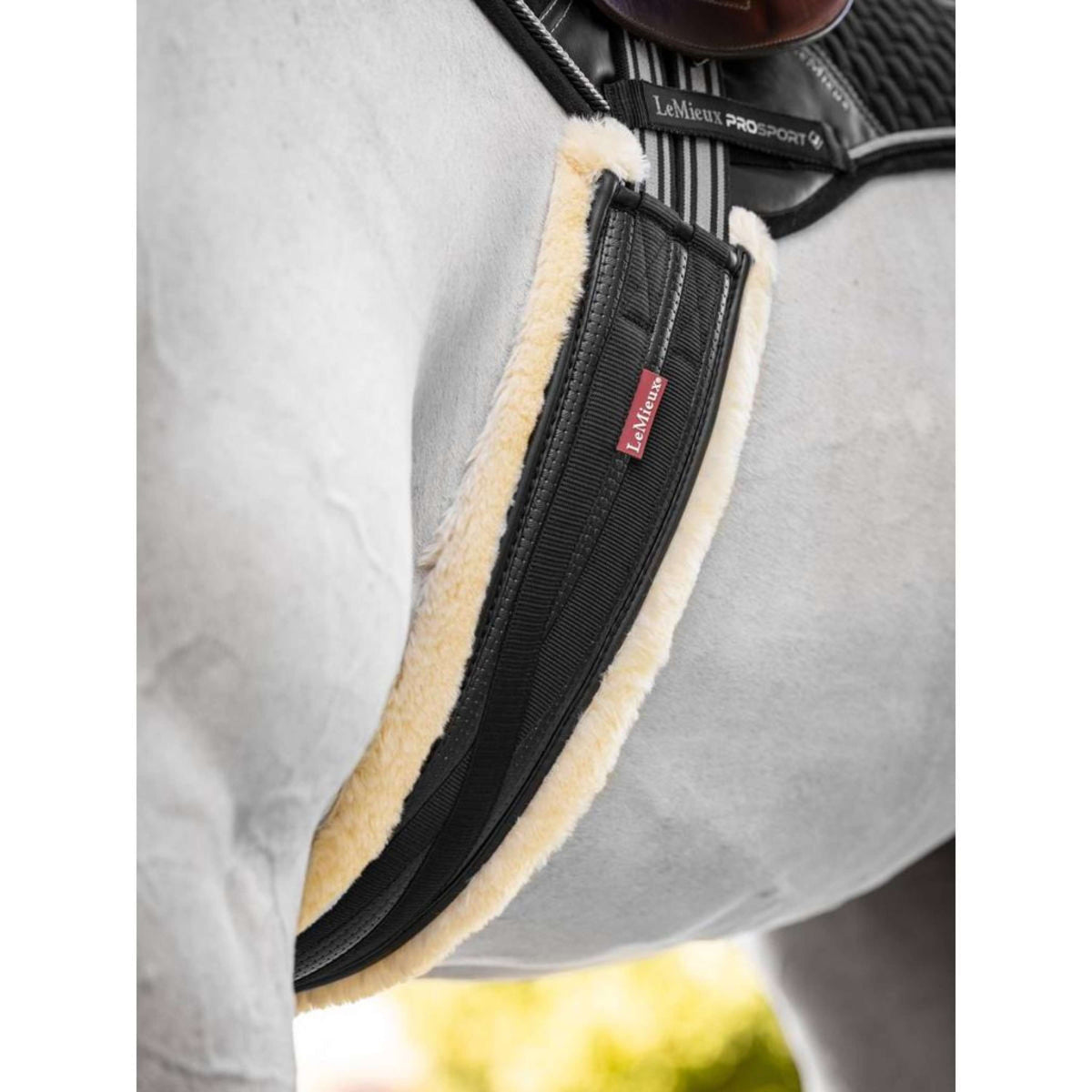 LeMieux General Purpose Girth Fleece Anatomic Black/Natural