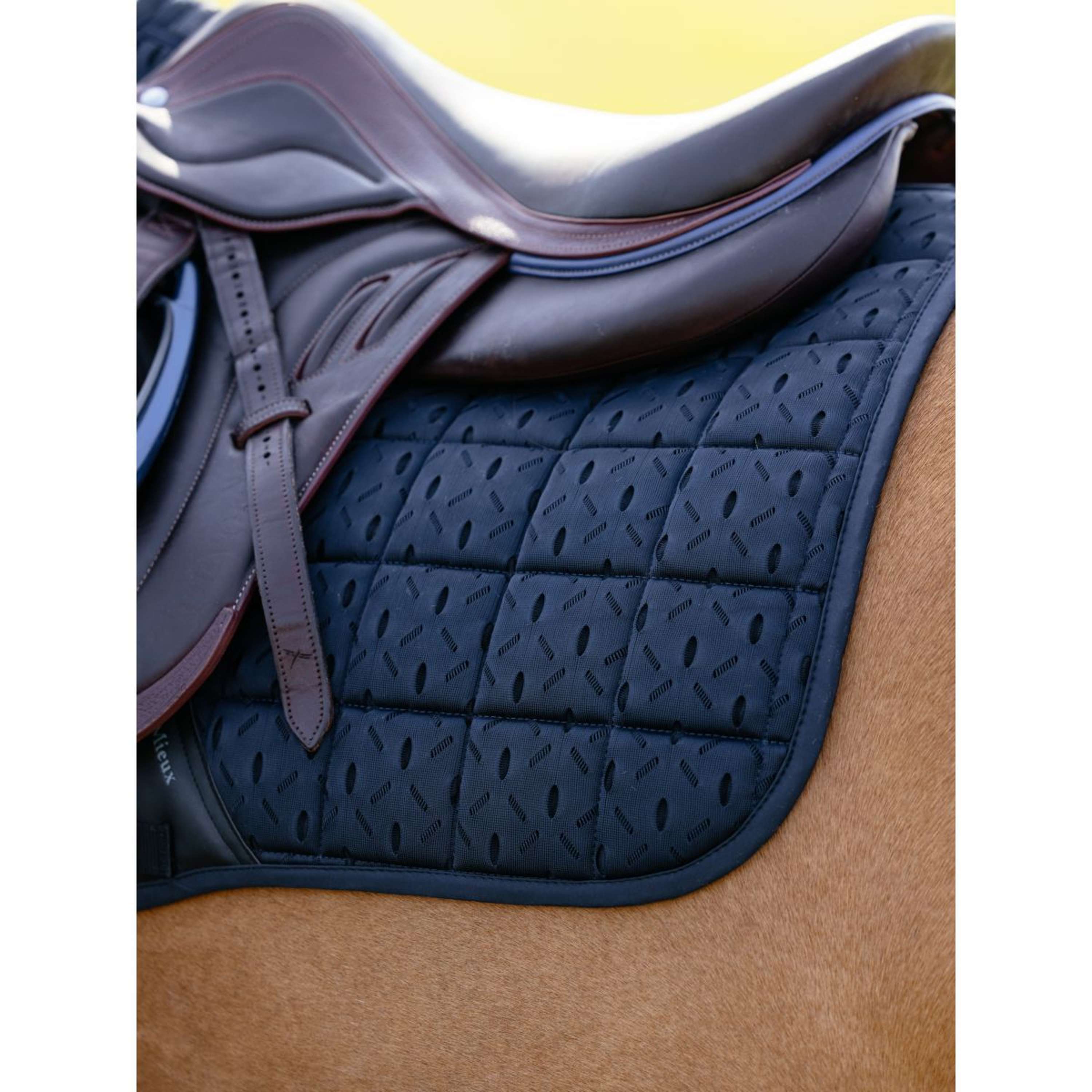 LeMieux Saddlepad 3D Mesh Self-Cool Square Jumping Navy