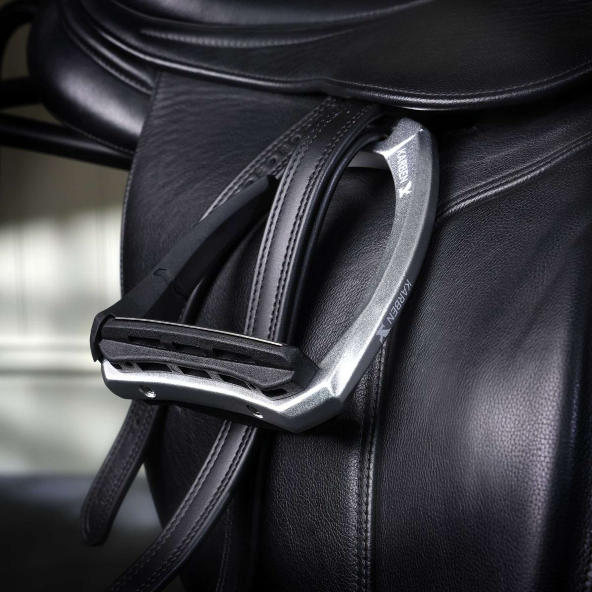 Karben by Shires Stirrups Ultra Grip FX Black