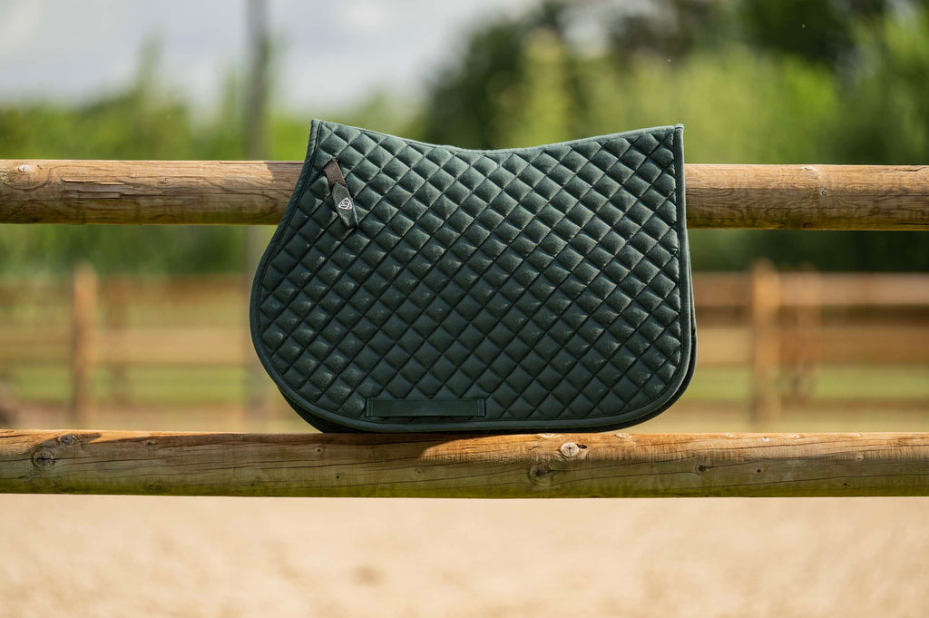 Velder Horsewear Essentials Saddlepad Jumping Dutch Green