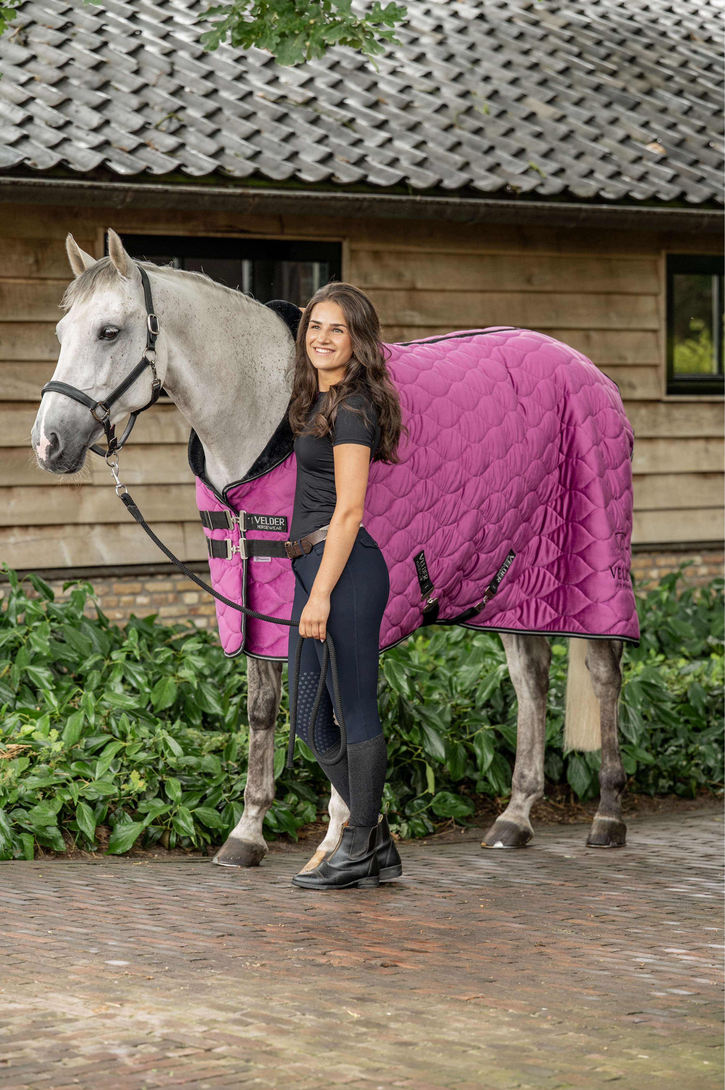 Velder Horsewear Premium Show Rug Satin Glow Dutch Raspberry
