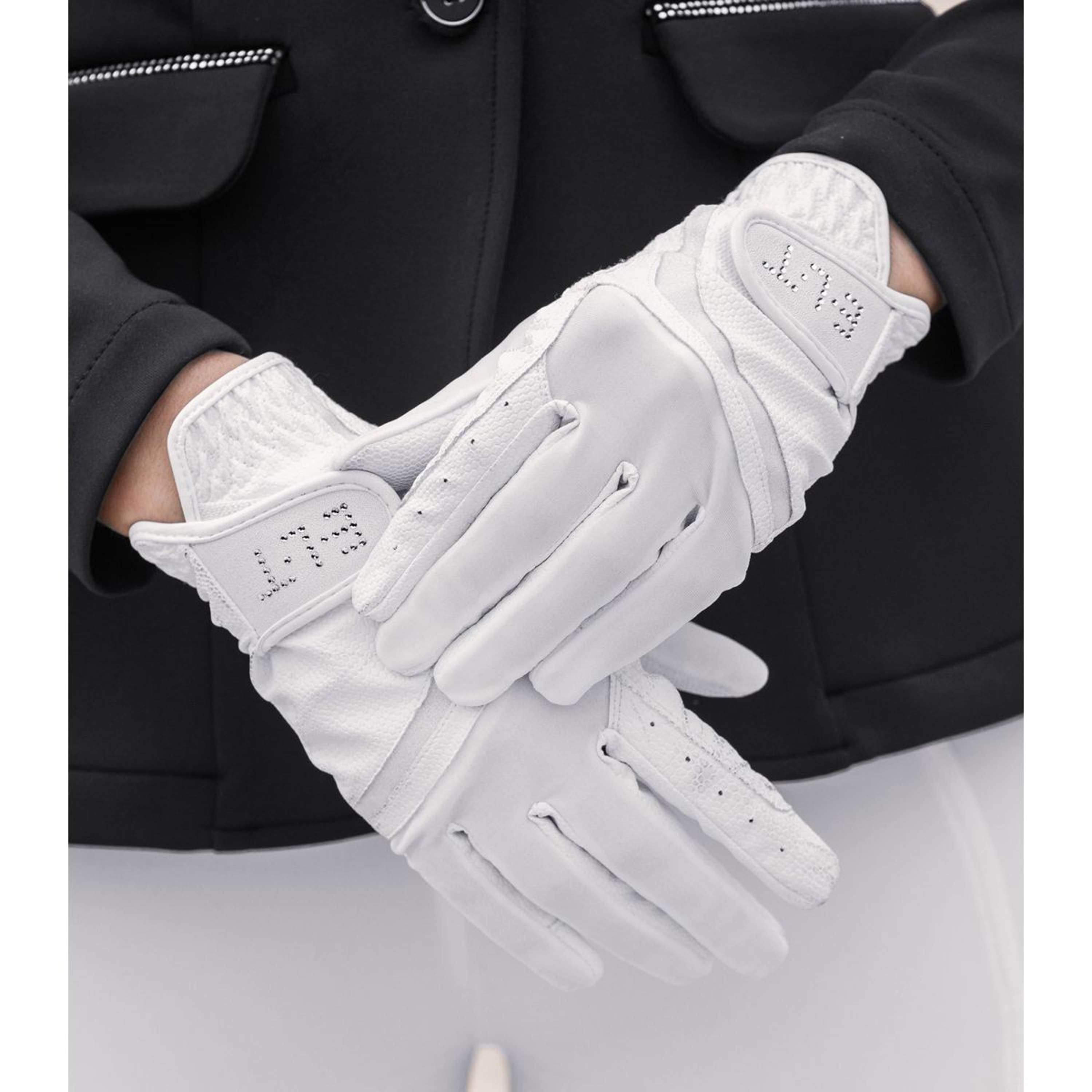 ELT Gloves Noelle White