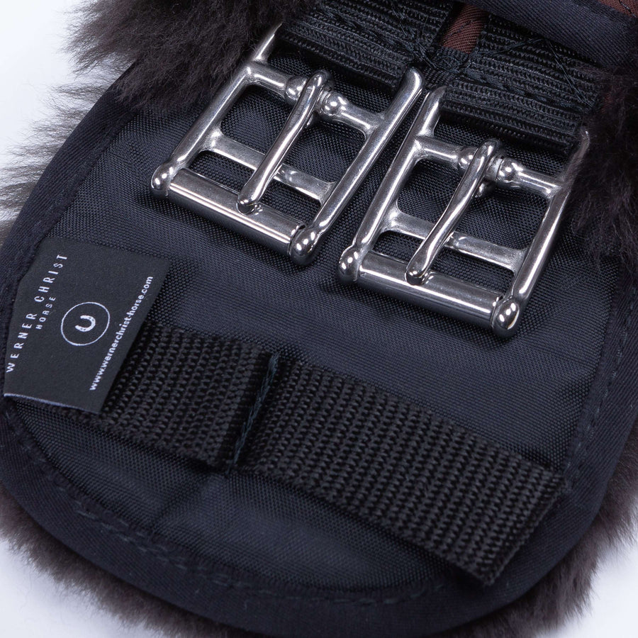 Werner Christ Dressage Girth Anatomic with Fur Brown/Brown
