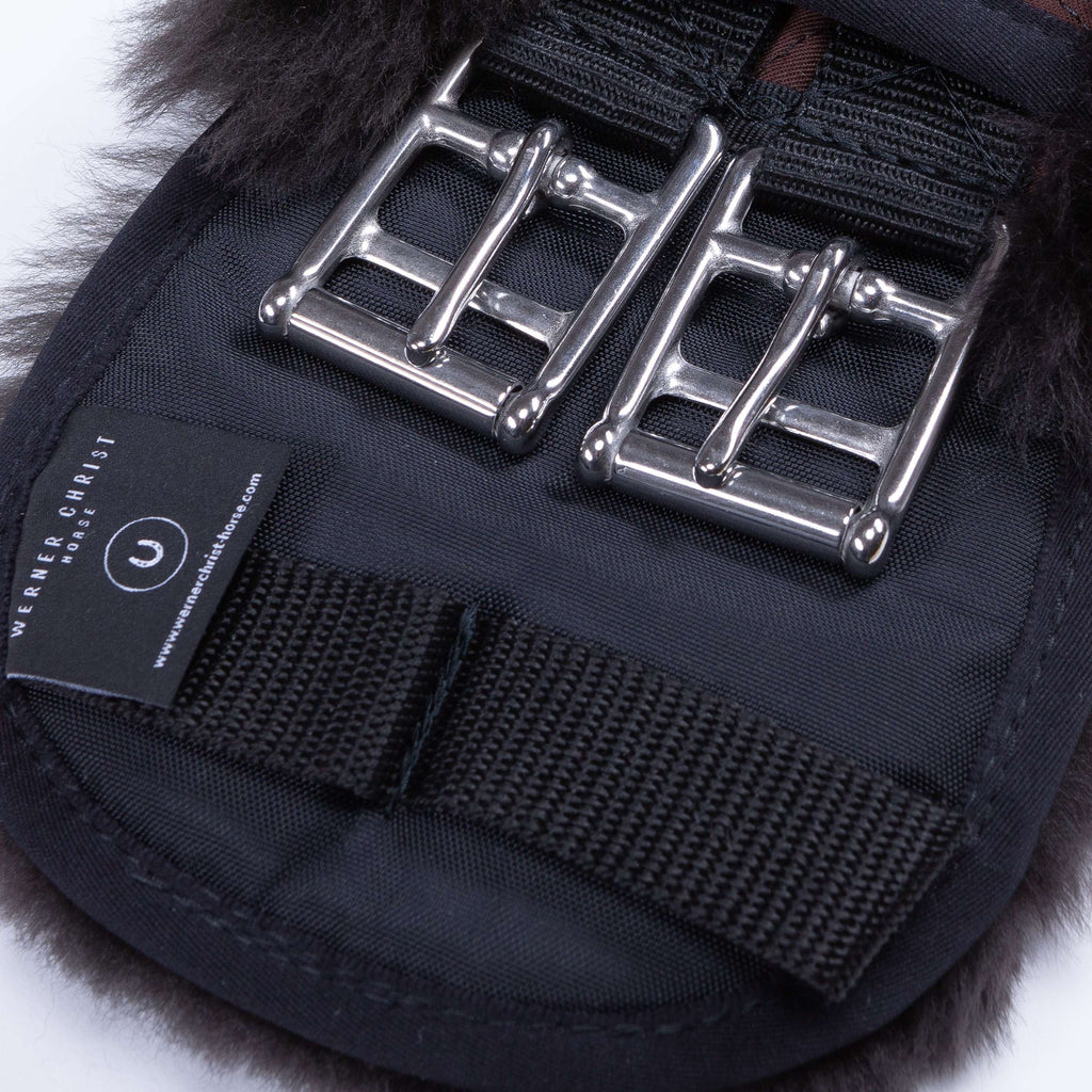 Werner Christ Dressage Girth Anatomic with Fur Brown/Brown
