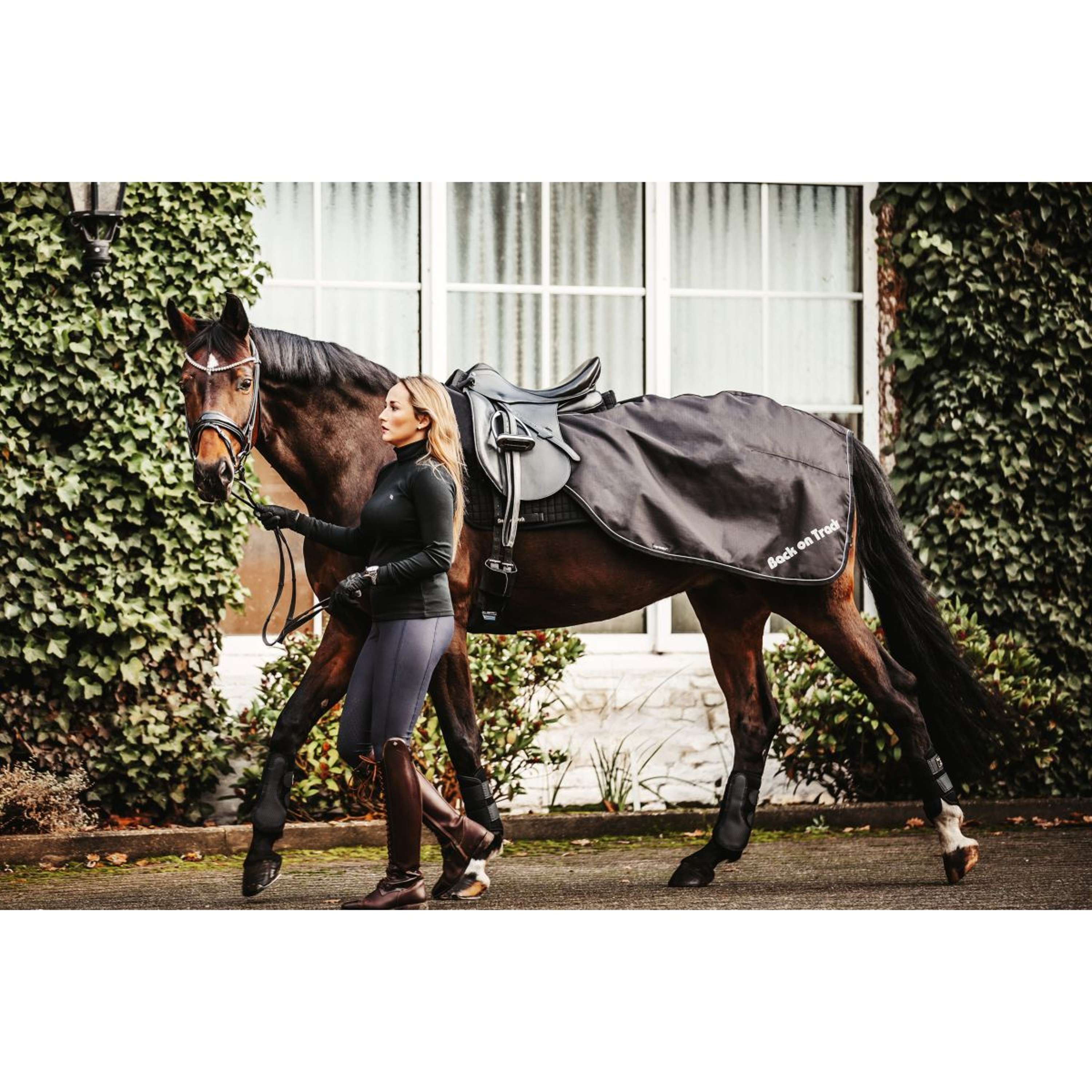 Back on Track Exercise Rug Sammy Black