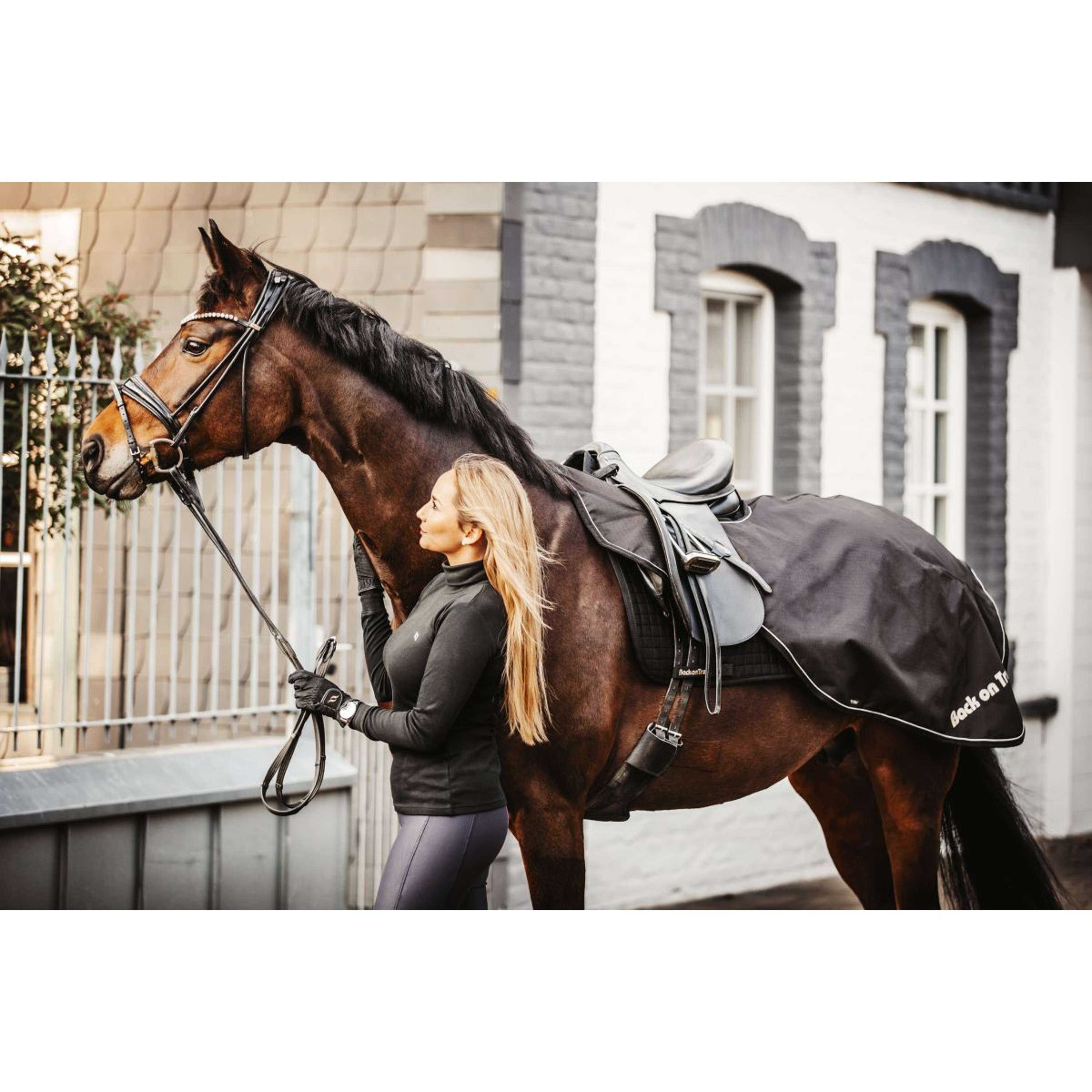 Back on Track Exercise Rug Sammy Black