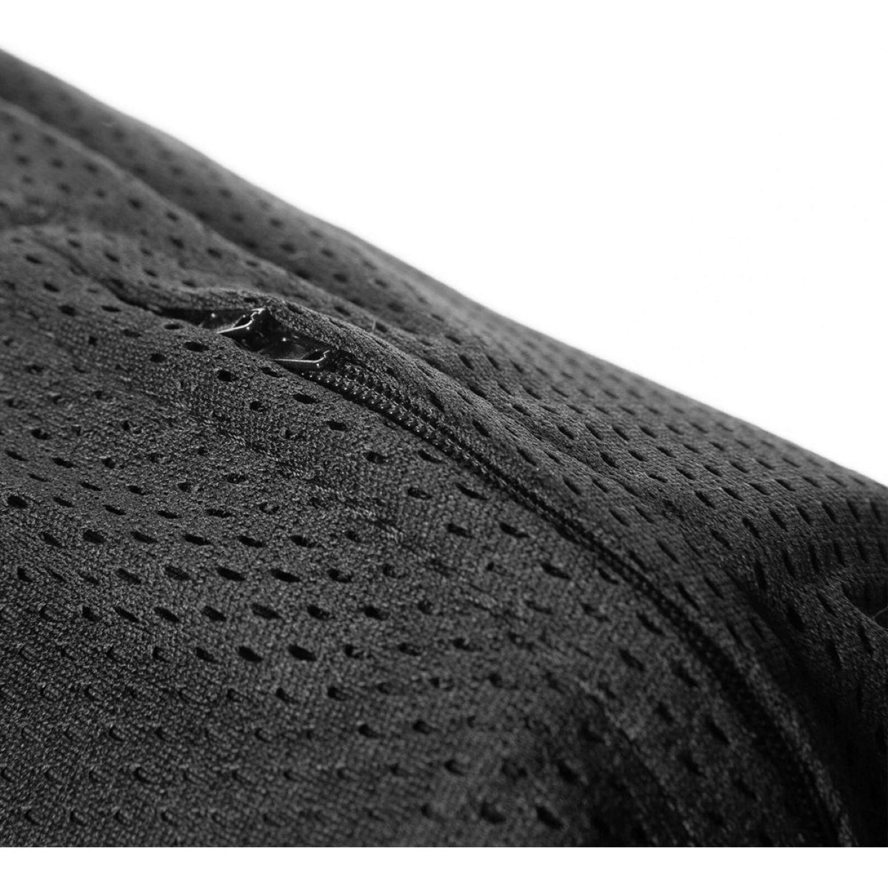 Back on Track Mesh Rug Black