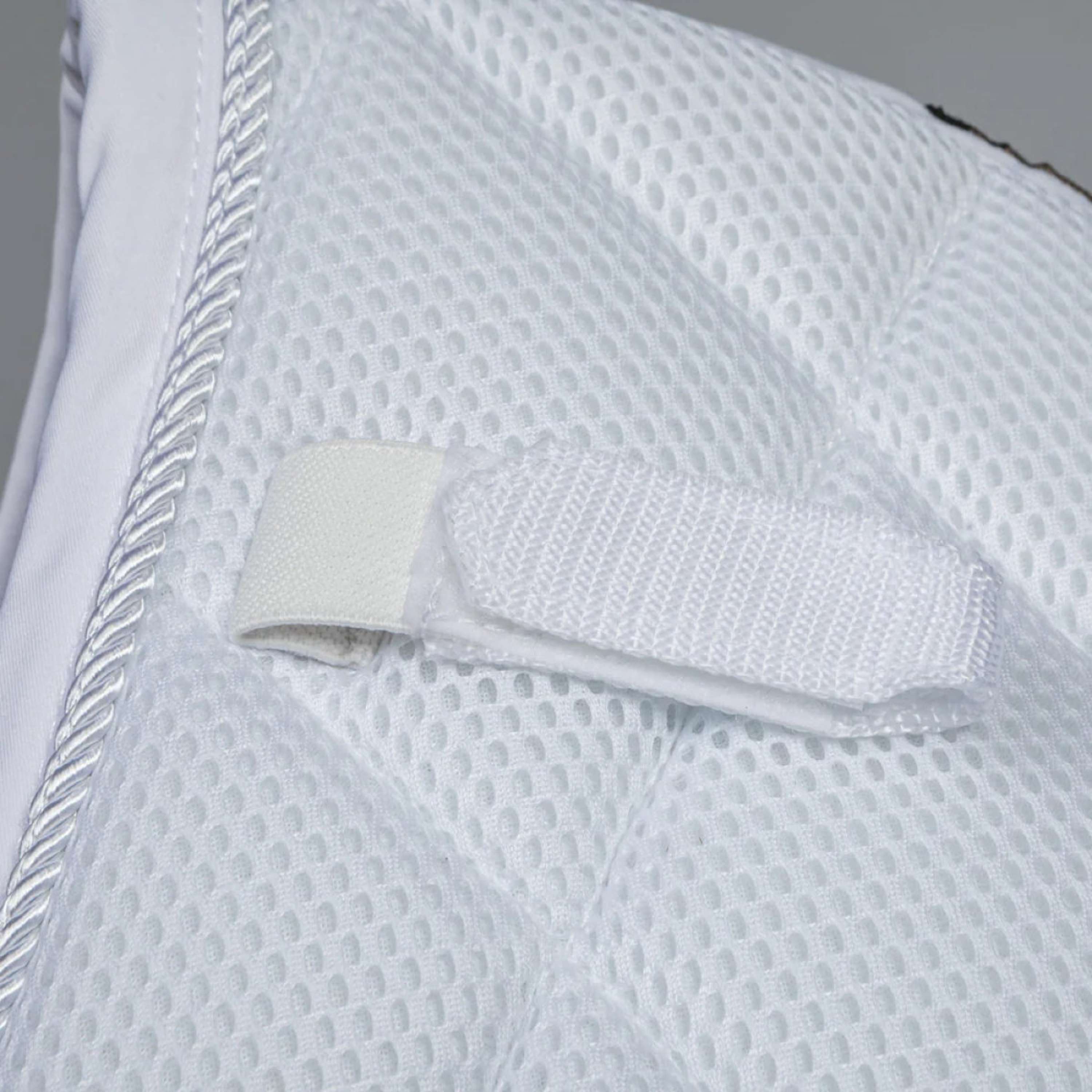 Back on Track Saddlepad Airflow Jumping White
